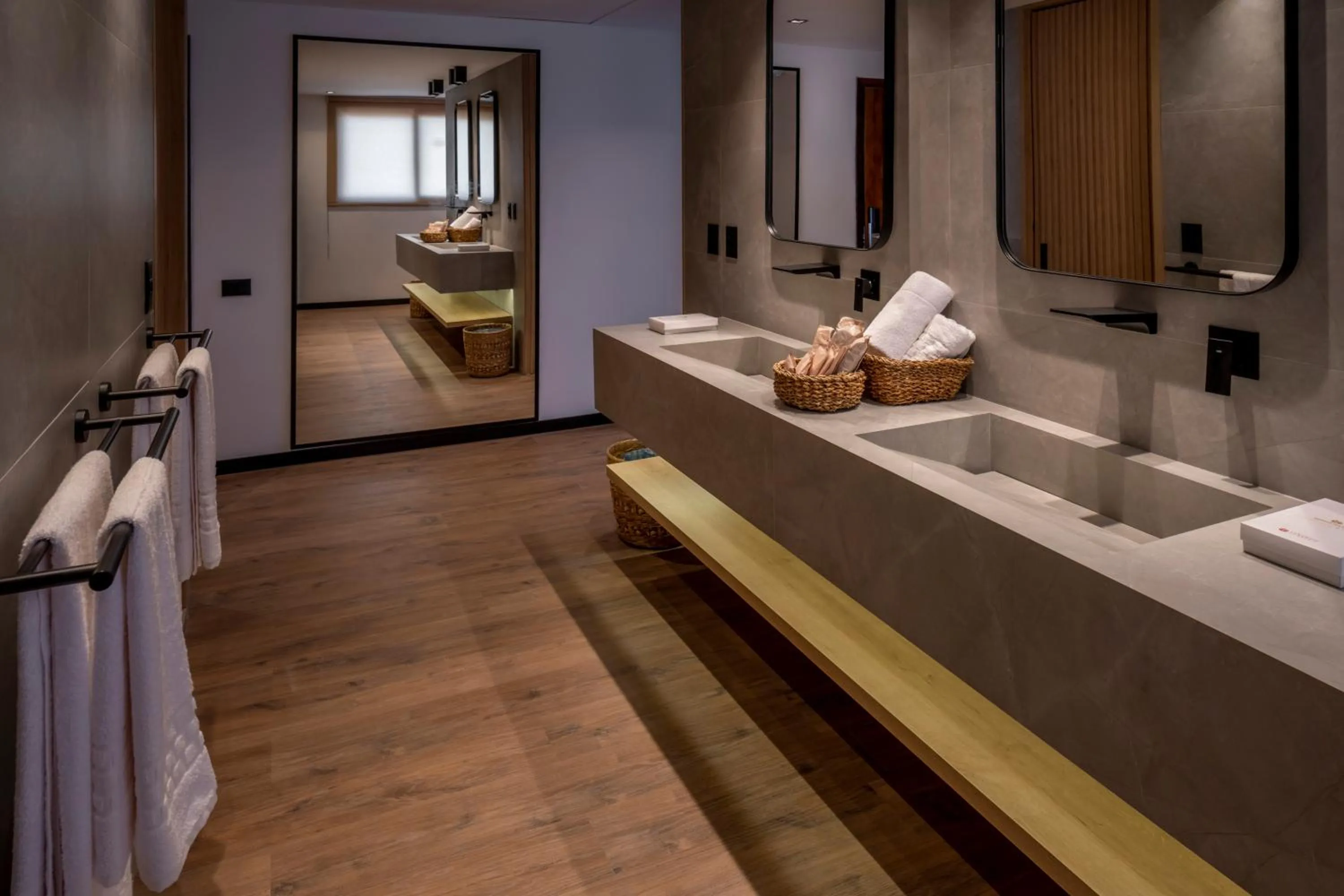 Bathroom in SERHS Experience Suítes