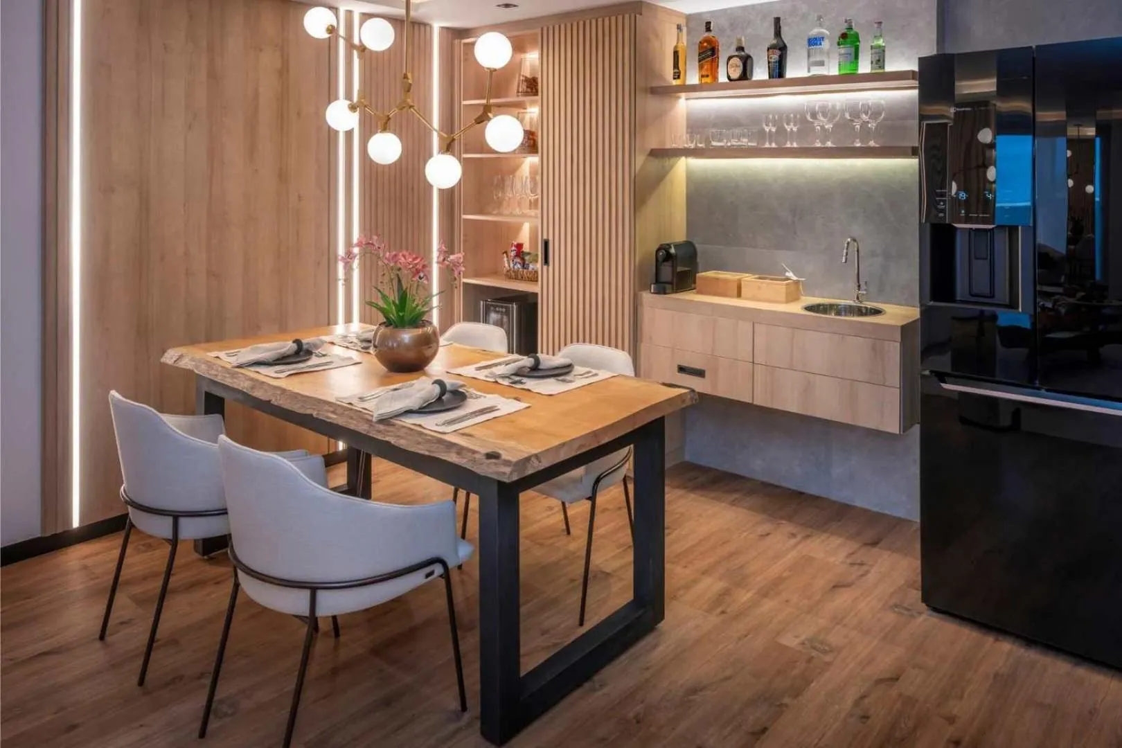 Kitchen or kitchenette in SERHS Experience Suítes