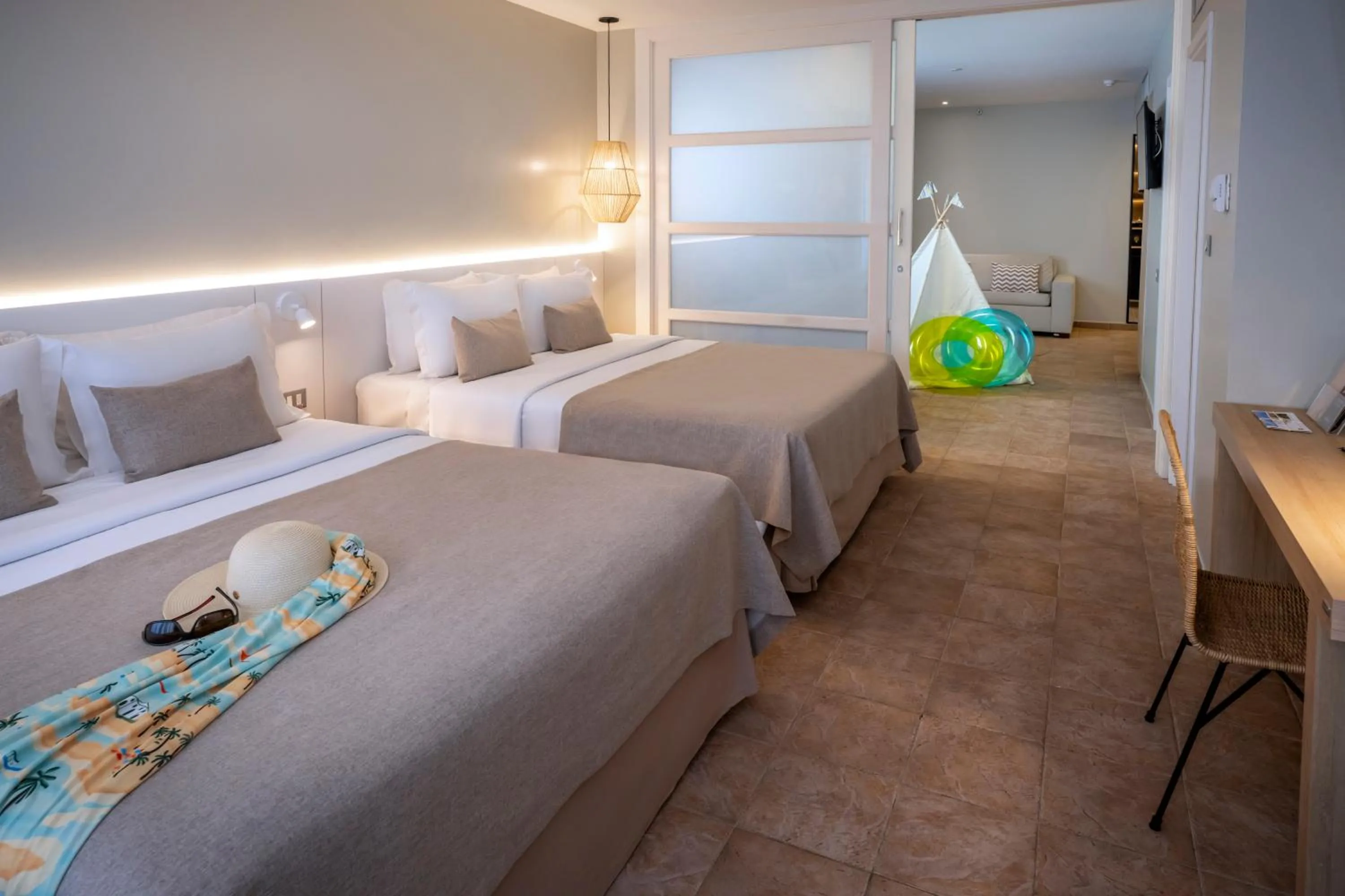 Bed in SERHS Experience Suítes