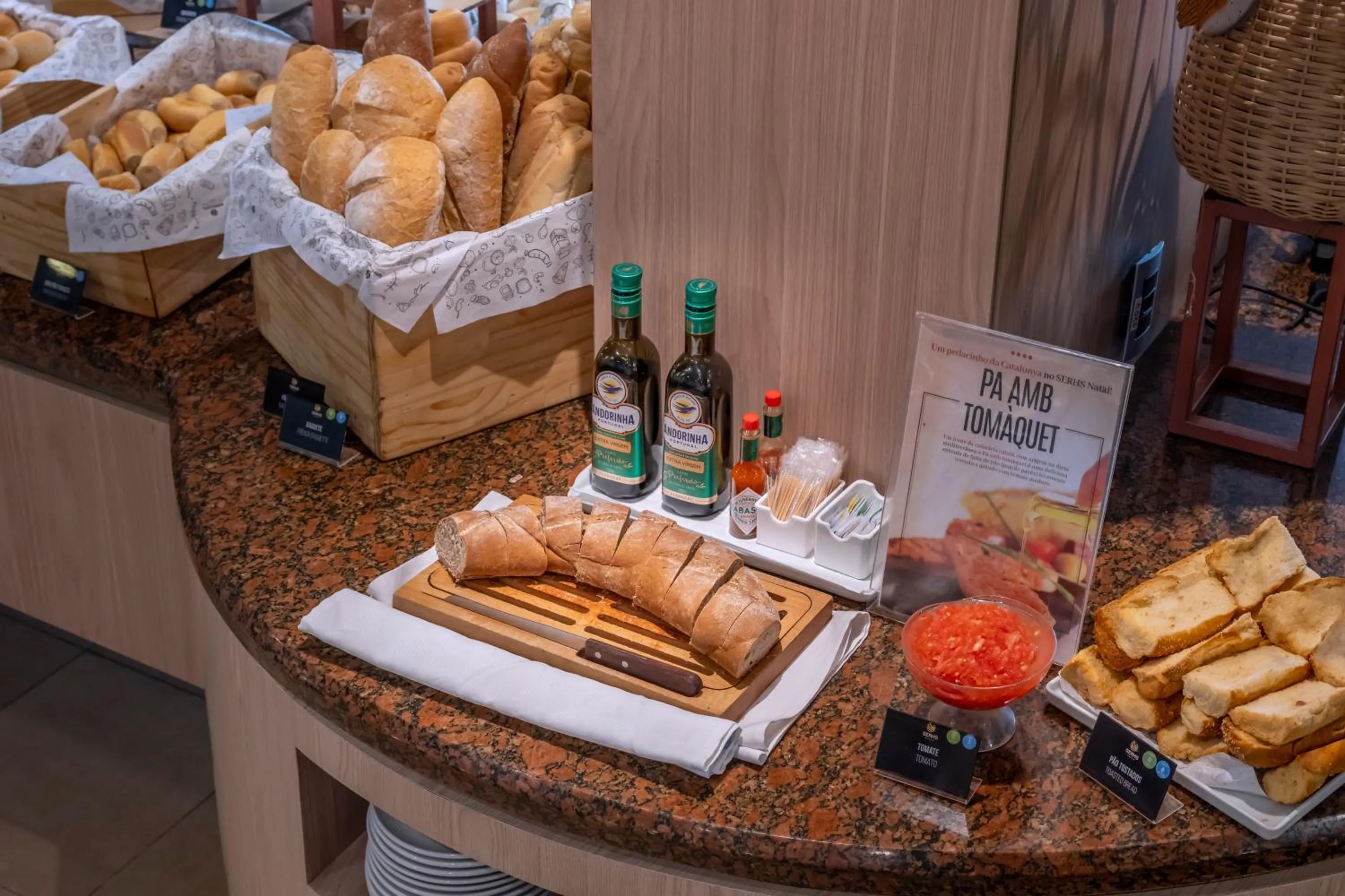 Food in SERHS Experience Suítes