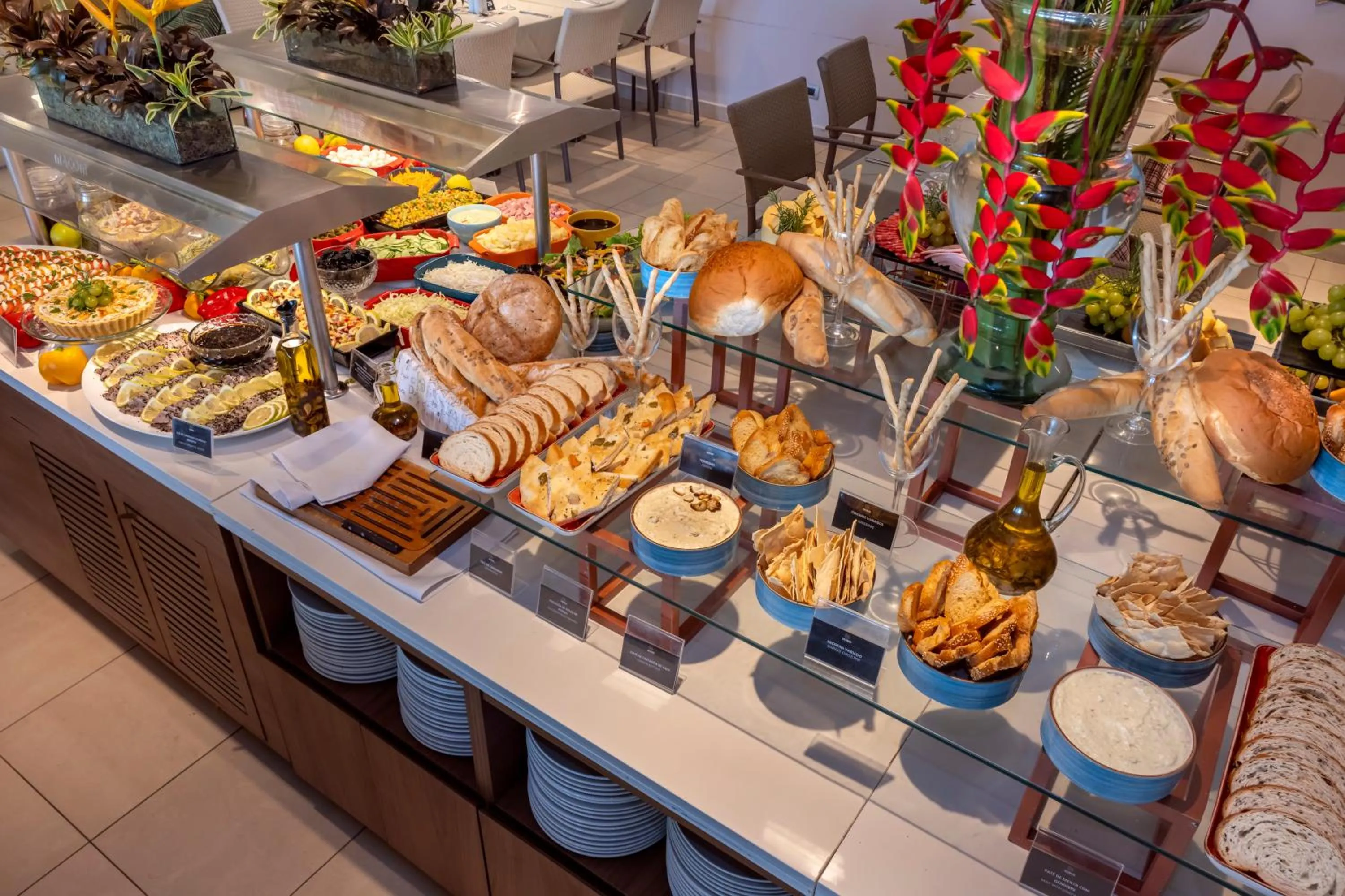 Food in SERHS Experience Suítes