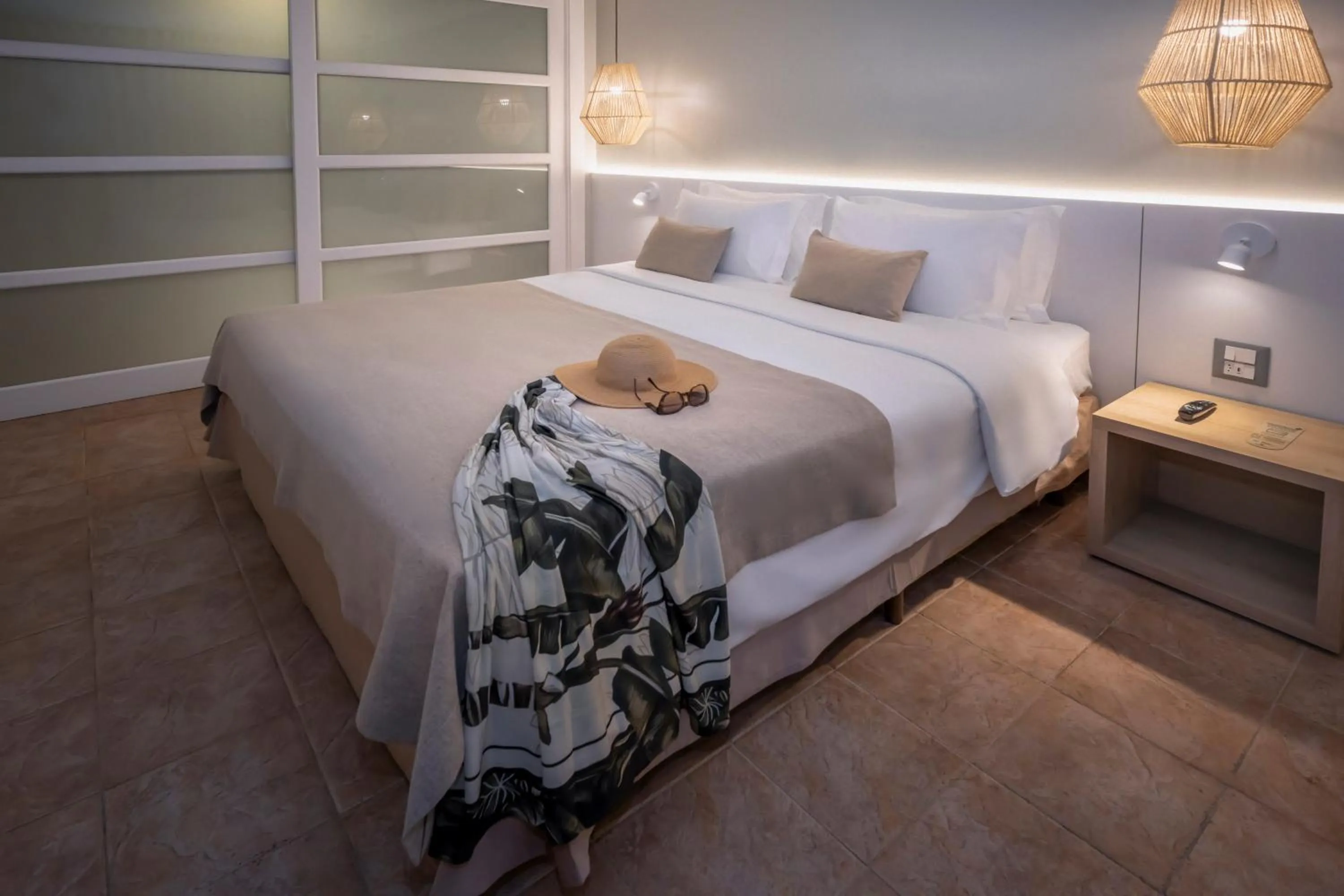 Bed in SERHS Experience Suítes