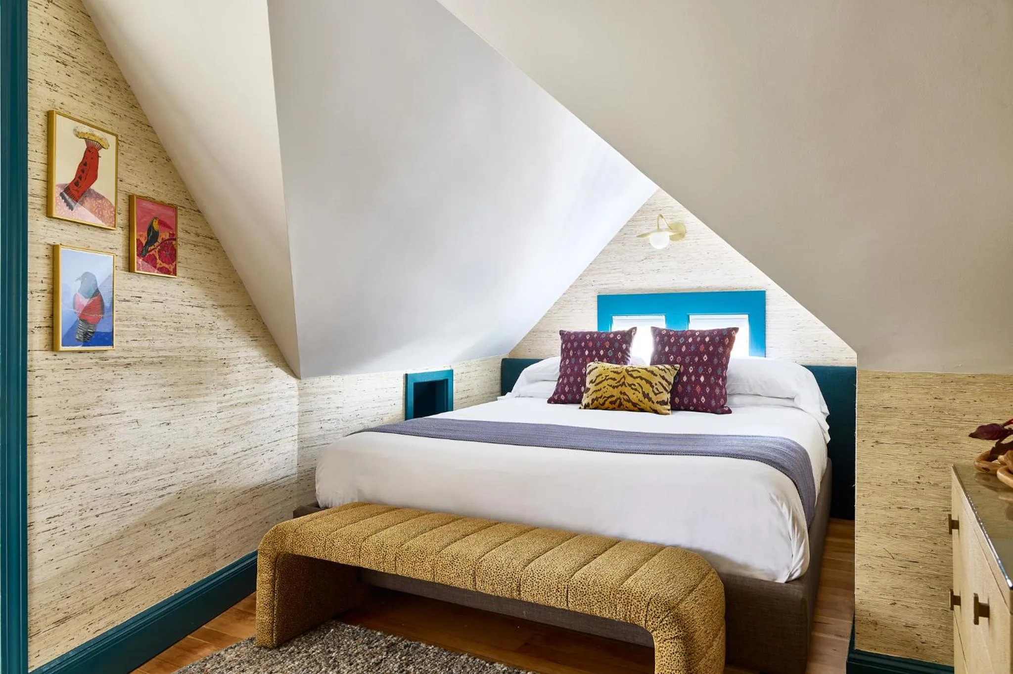 Photo of the whole room, Bed in The Coco, The Edgartown Collection