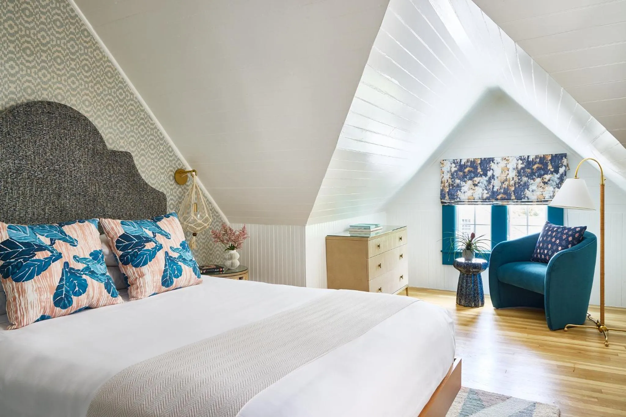 Photo of the whole room, Bed in The Coco, The Edgartown Collection