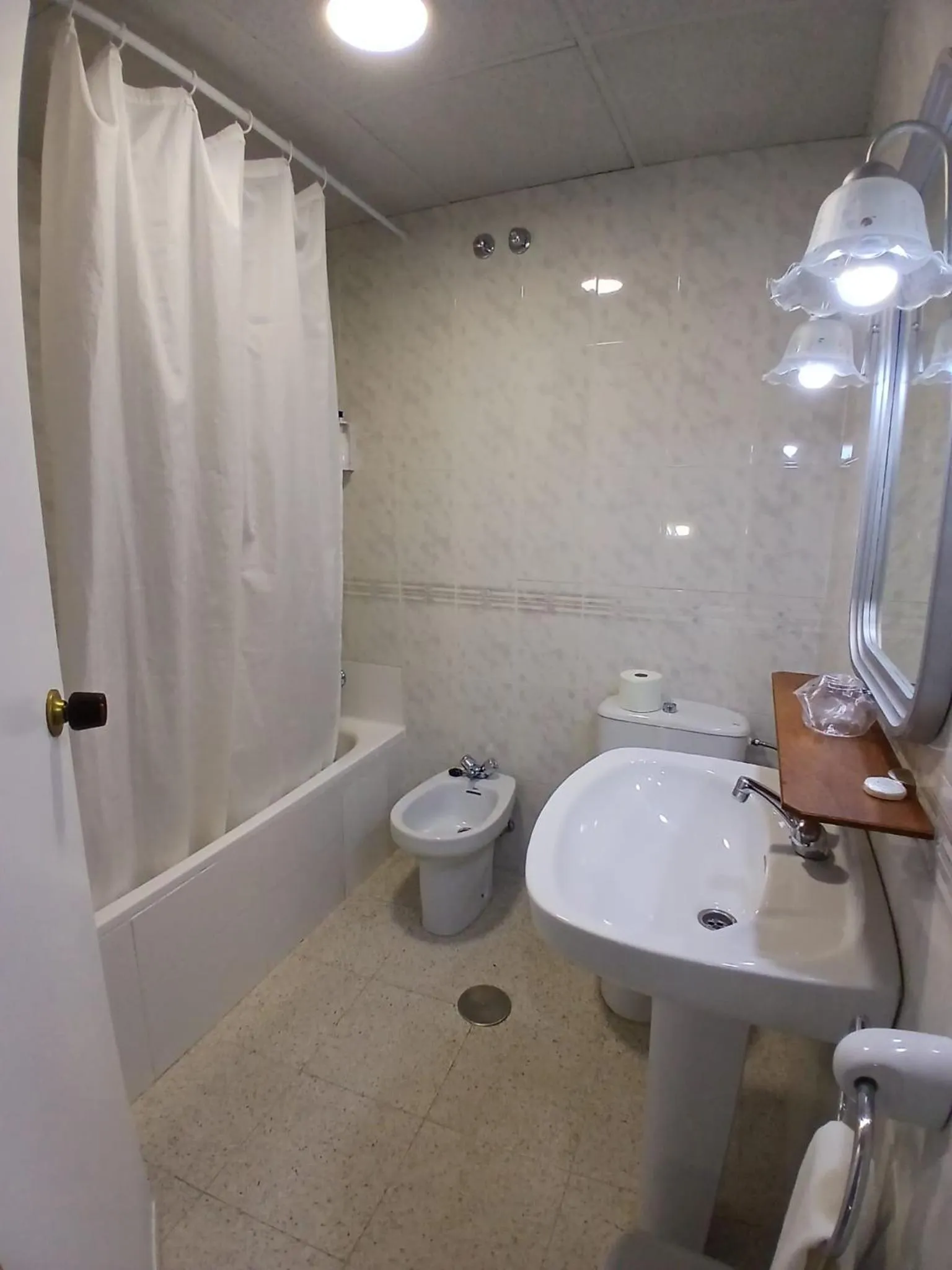 Toilet in Hotel Congra