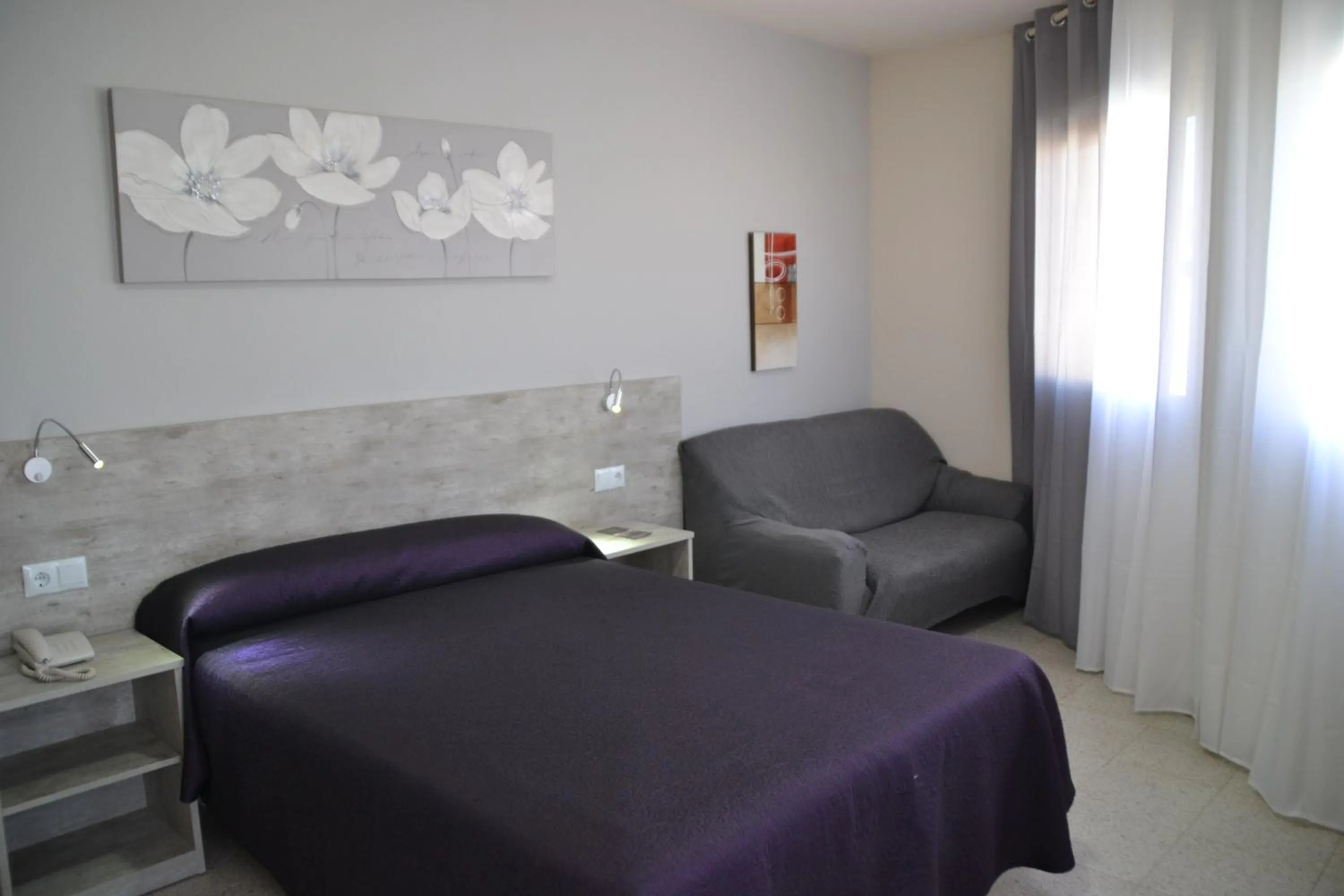 Photo of the whole room in Hotel Congra