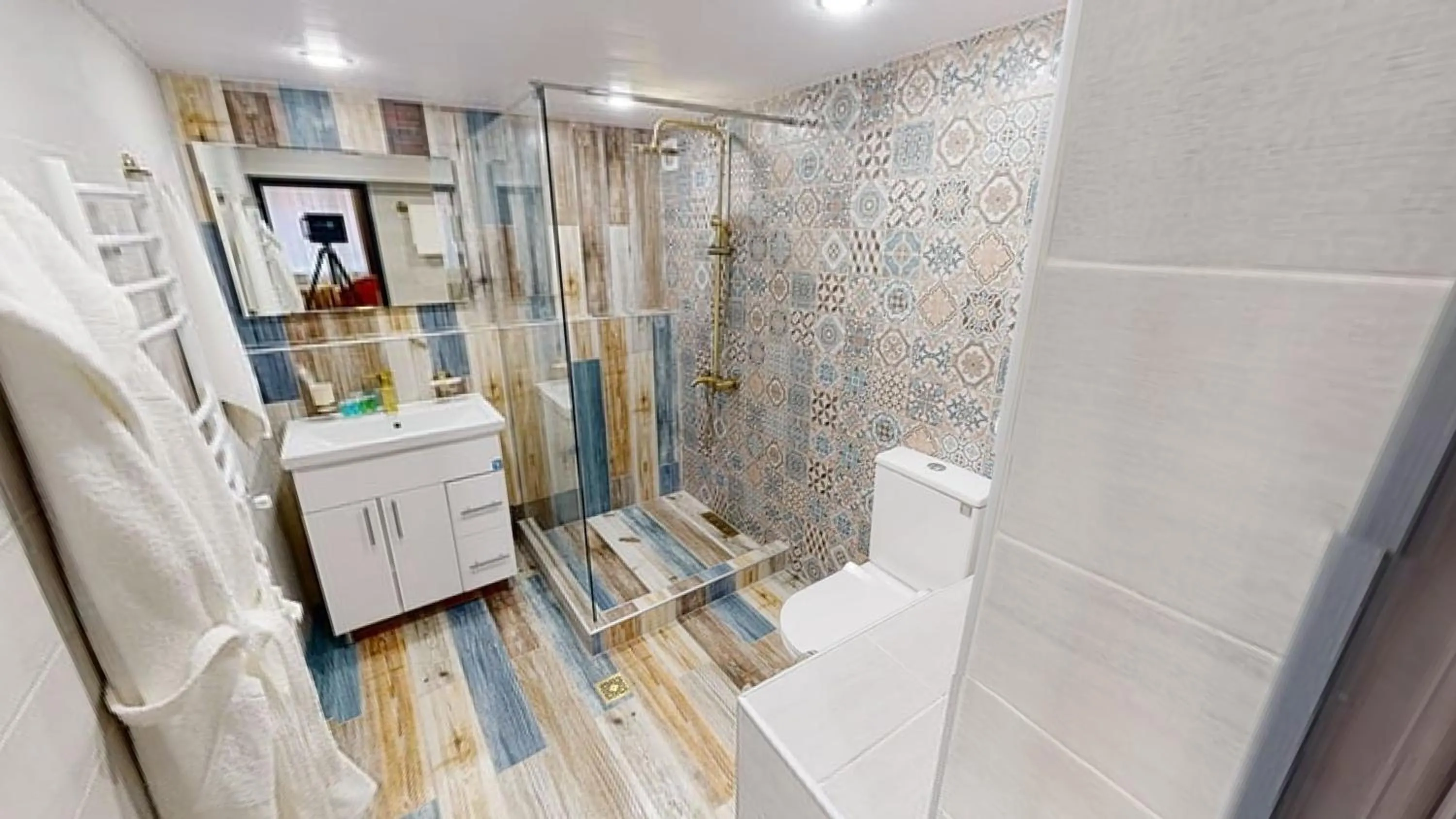 Bath in Aspar Boutique Hotel