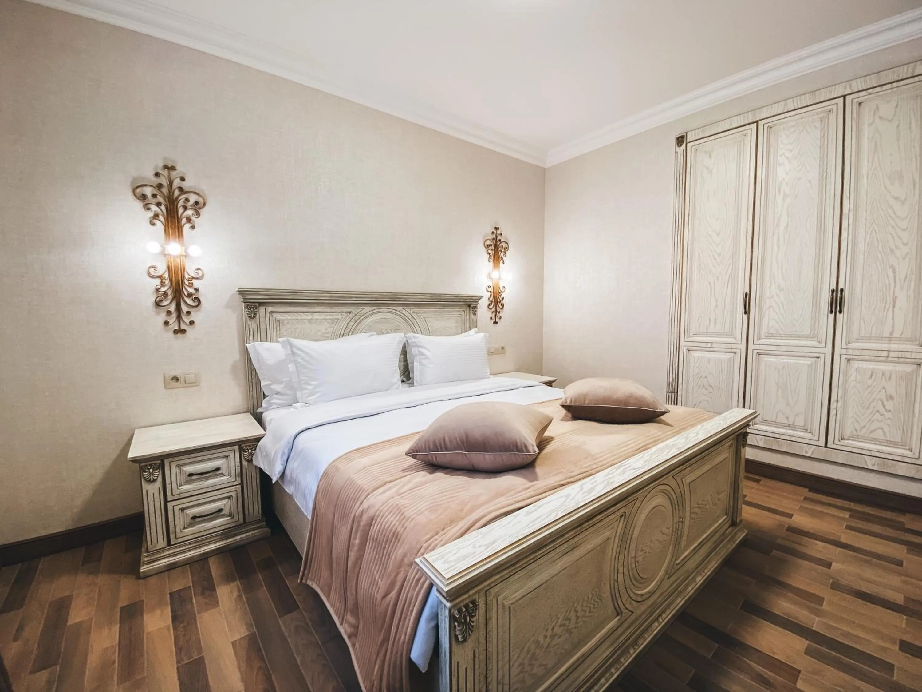 wardrobe, Bed in Aspar Boutique Hotel