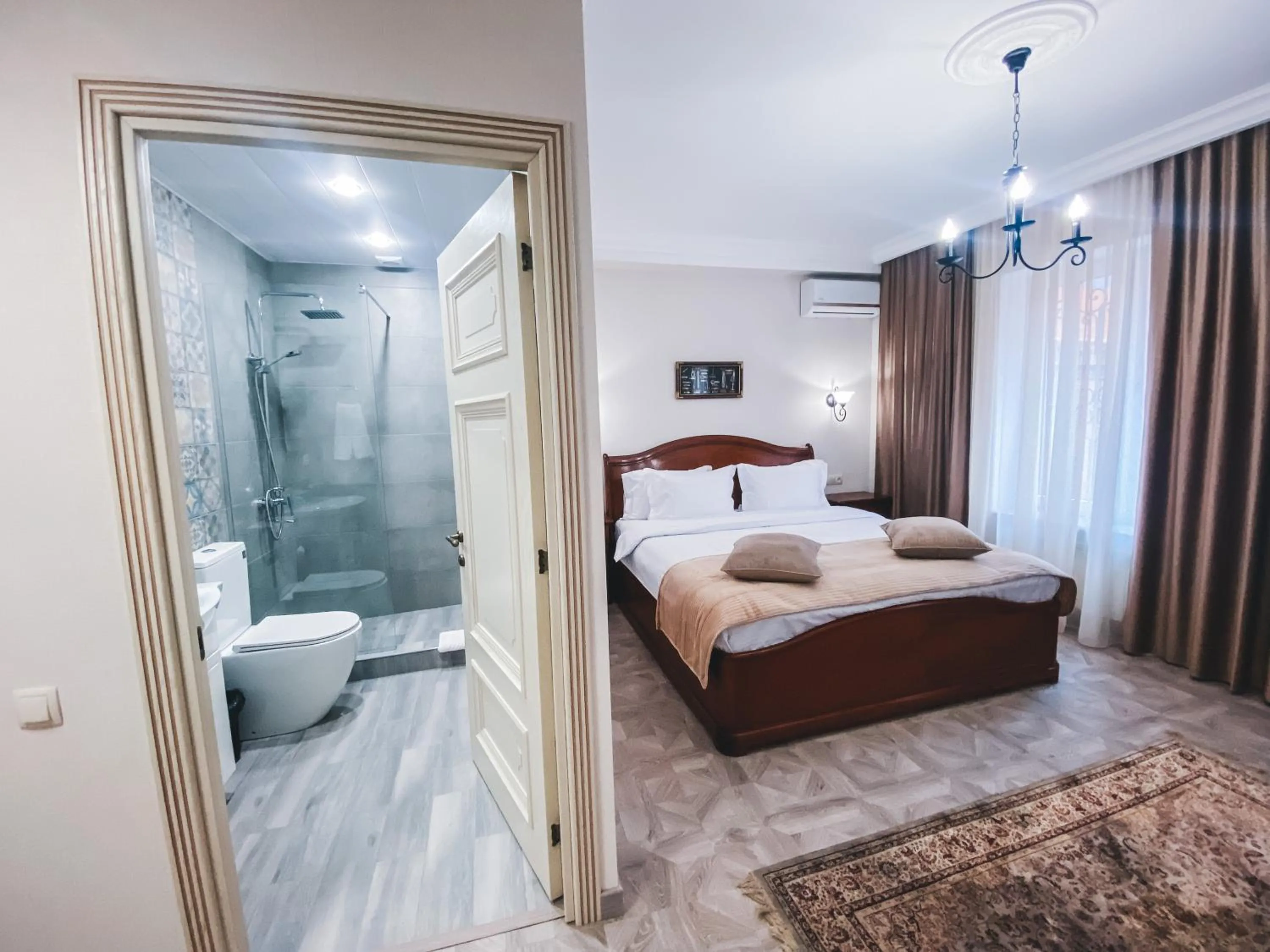 Shower, Bed in Aspar Boutique Hotel