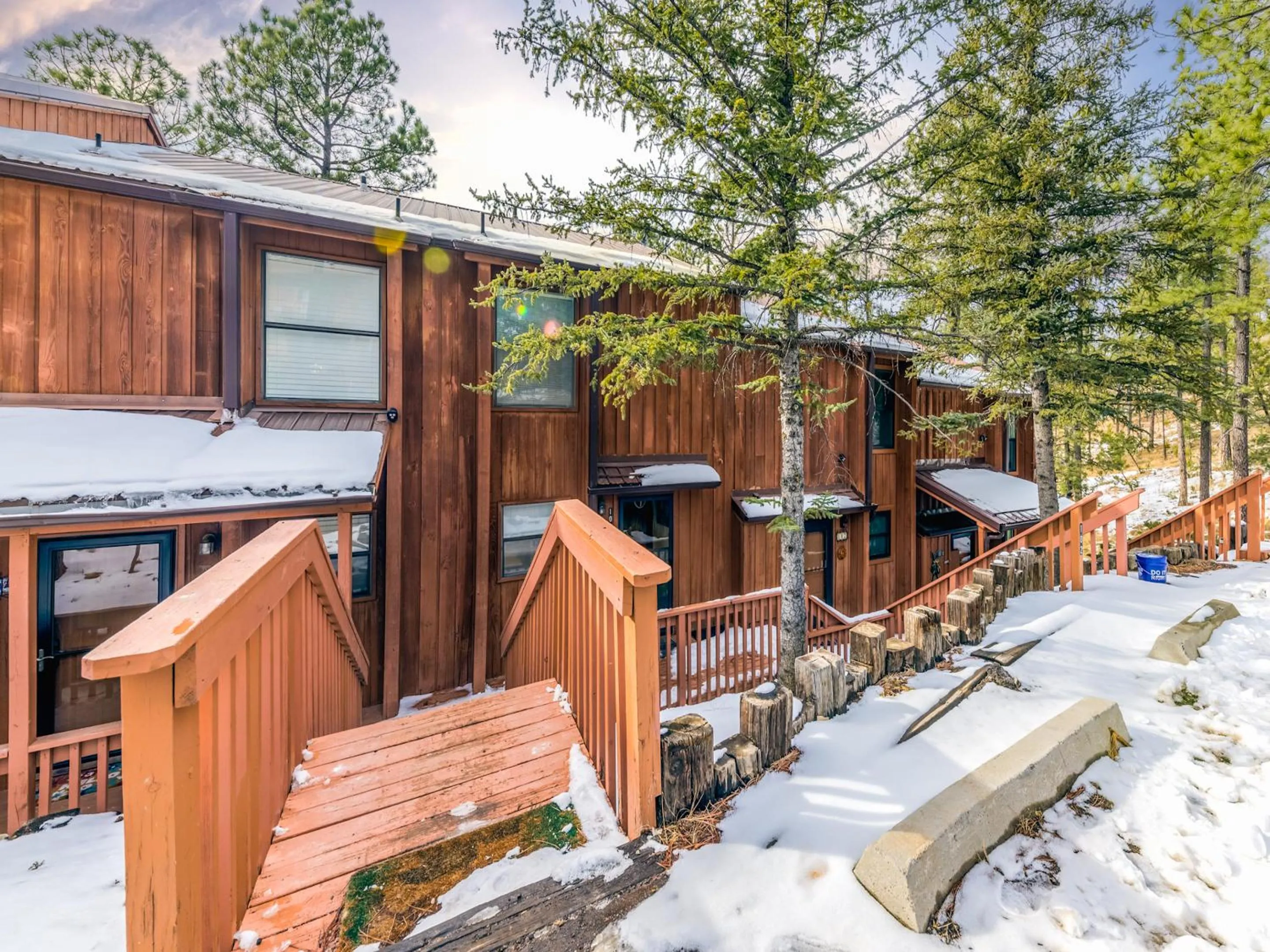 Property building in Whispering Bluff #103