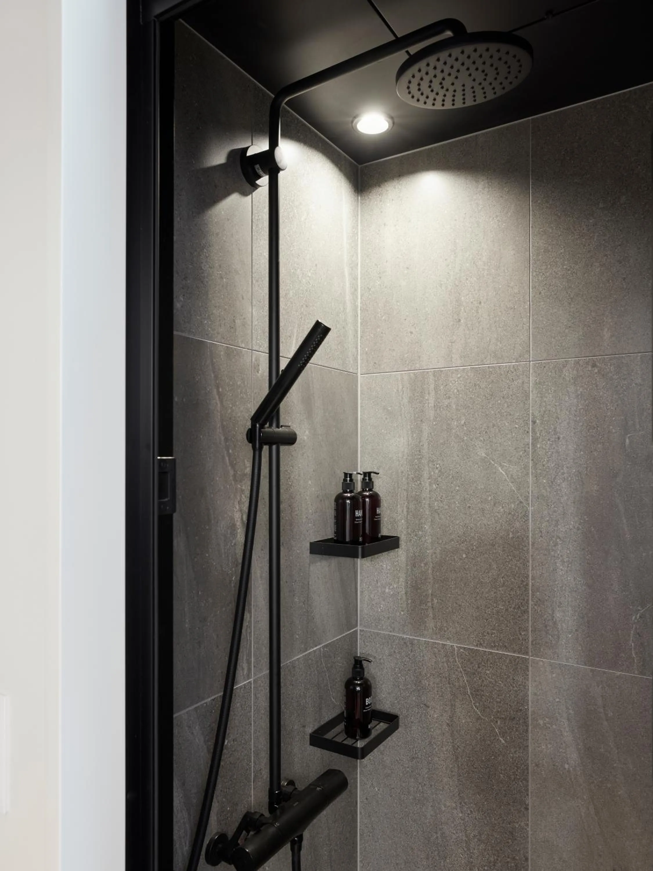 Shower in ASAI Kyoto Shijo