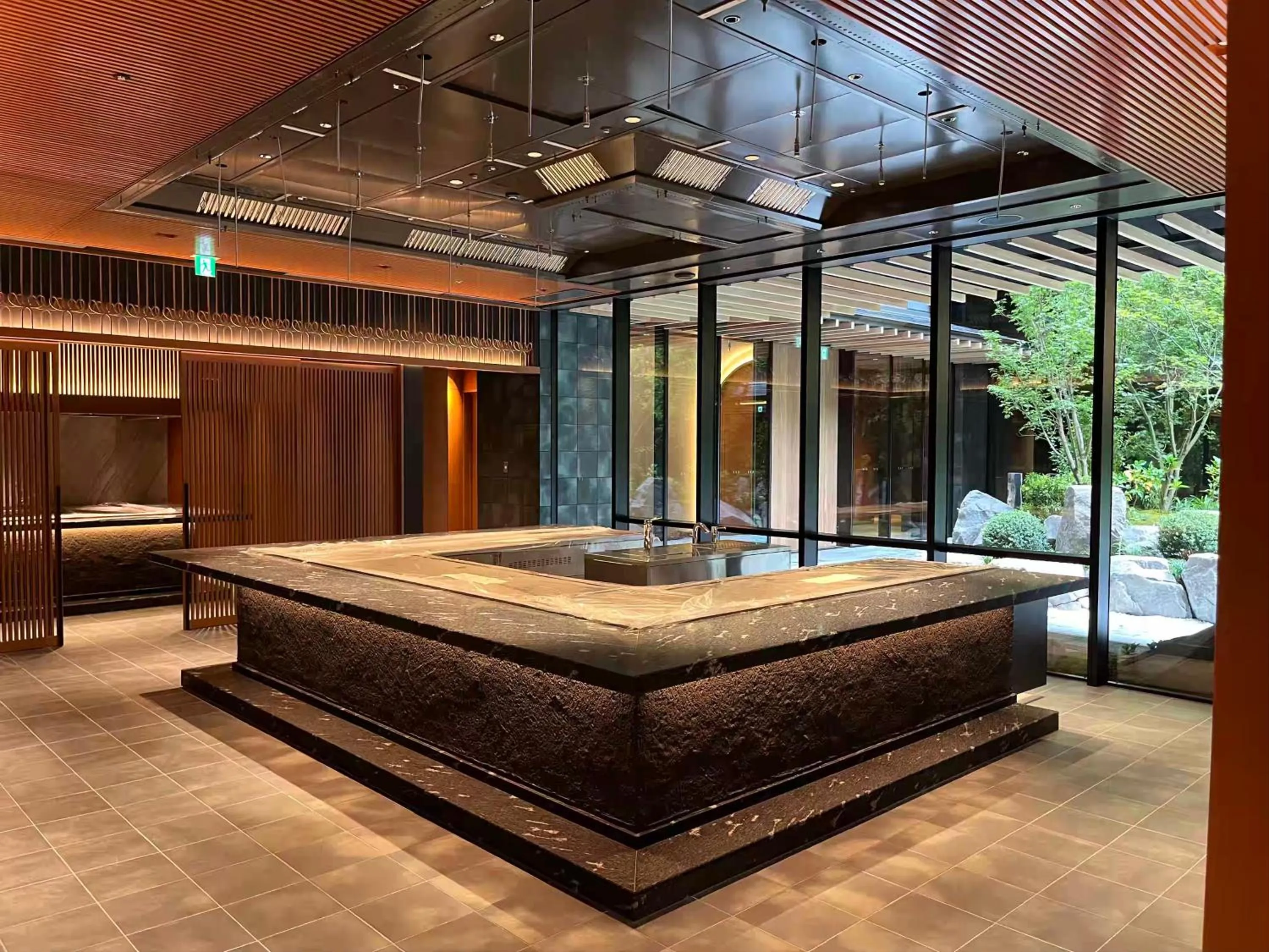 Restaurant/places to eat in Dusit Thani Kyoto