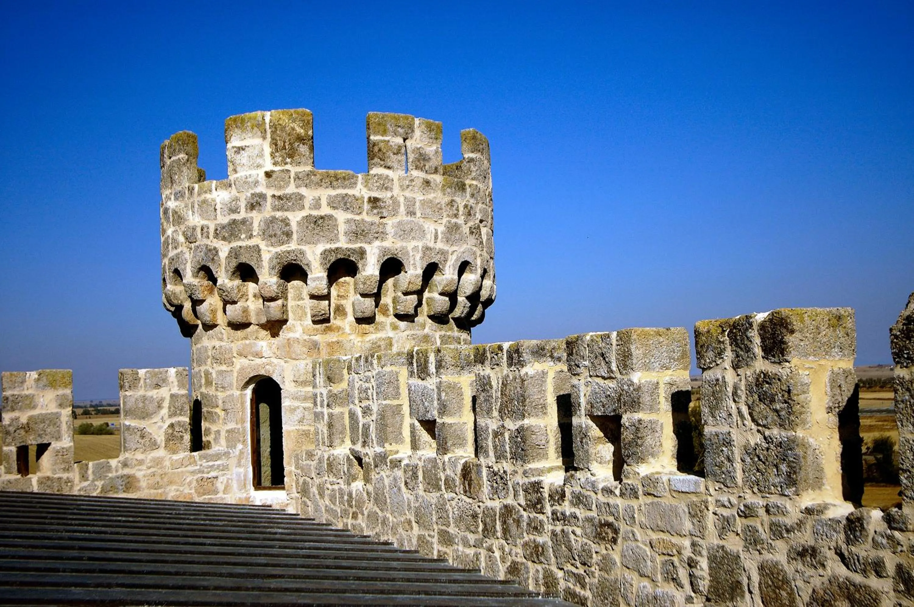 Facade/entrance in Señorio de Olmillos
