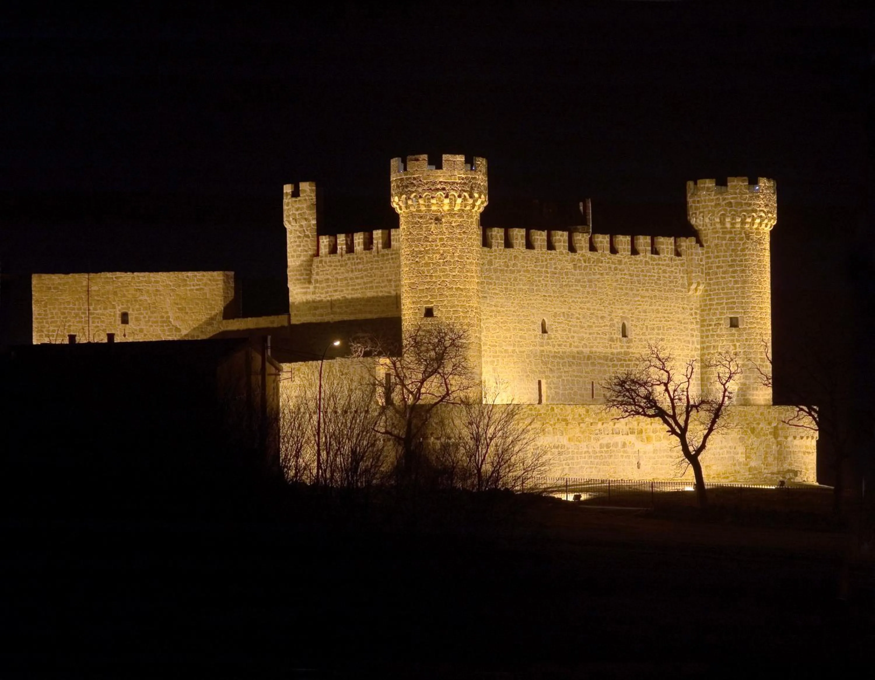 Facade/entrance in Señorio de Olmillos