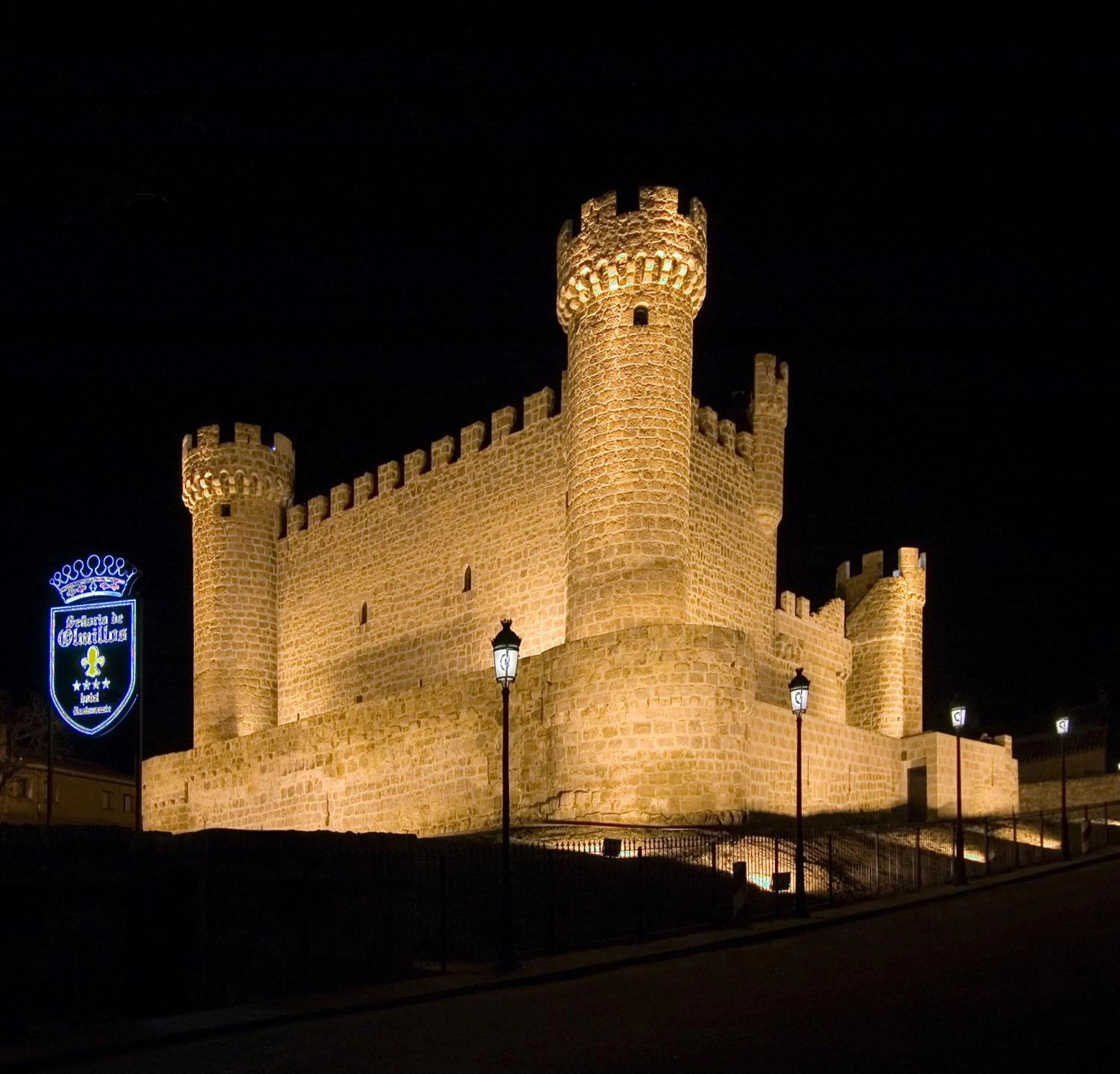 Facade/entrance in Señorio de Olmillos