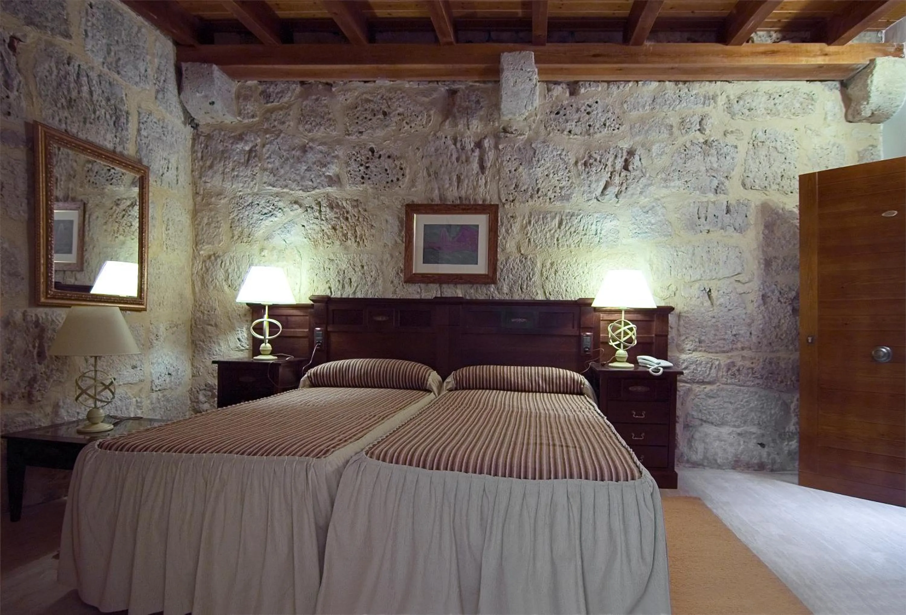 Bedroom, Bed in Señorio de Olmillos