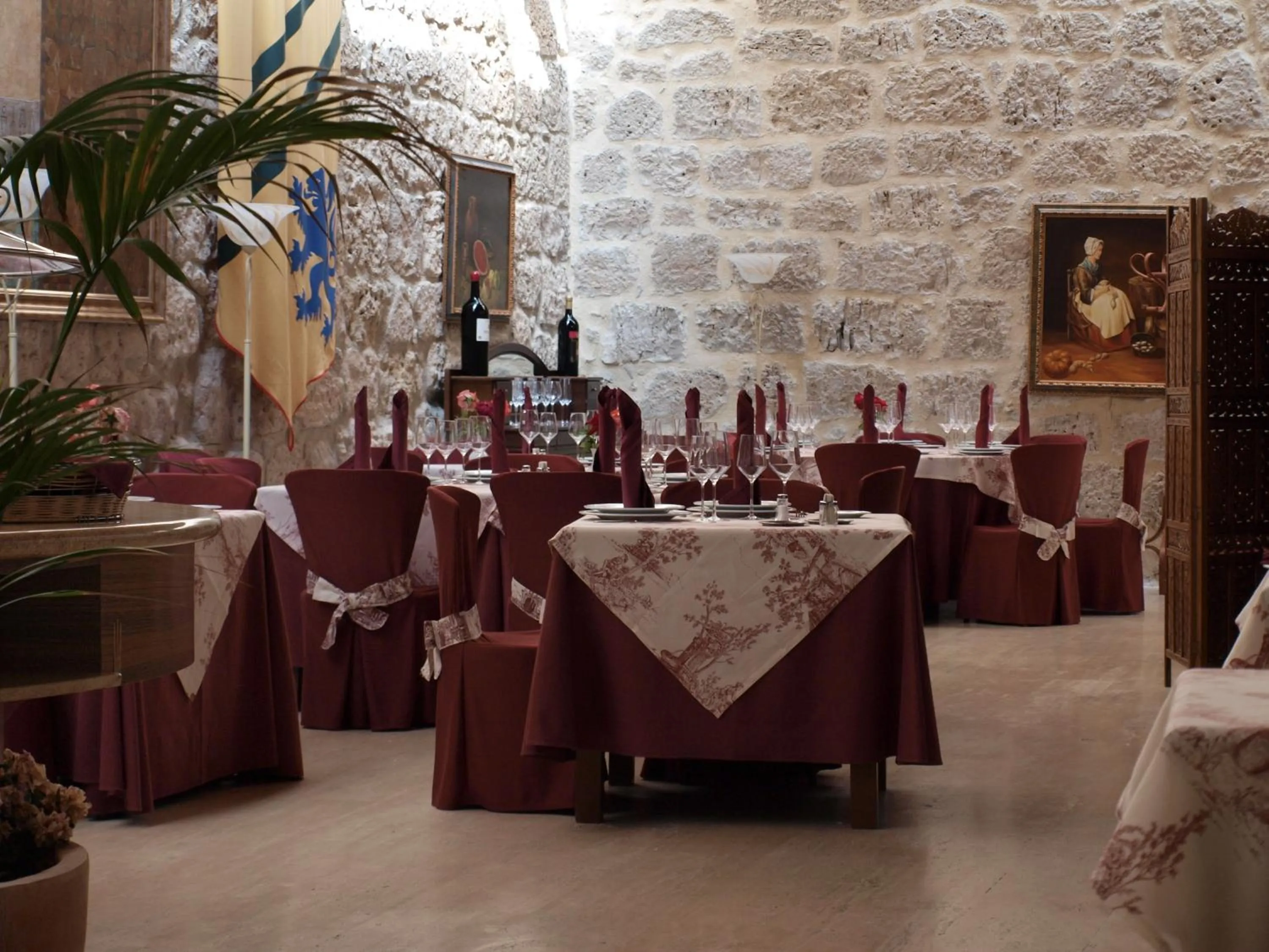 Restaurant/places to eat in Señorio de Olmillos