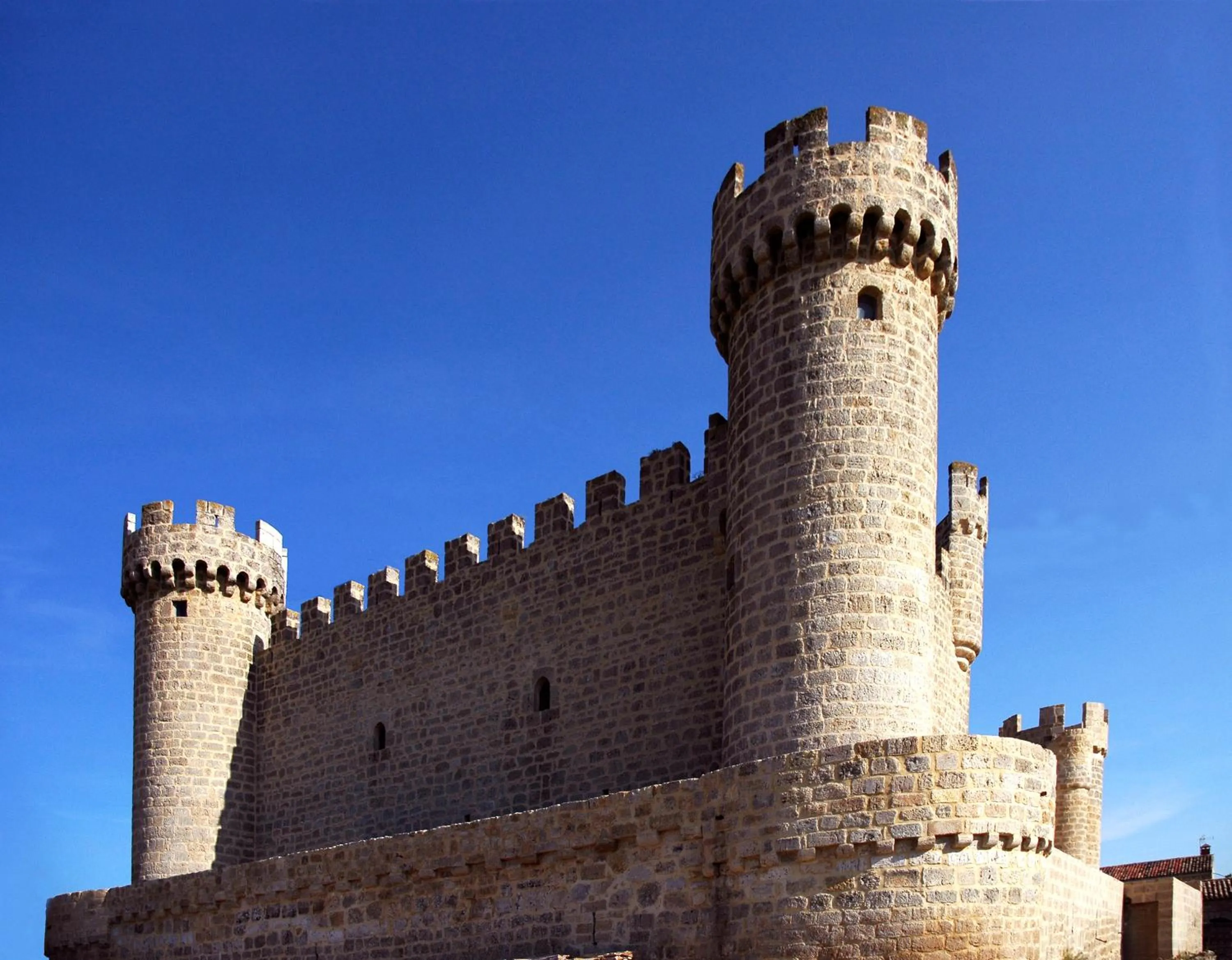 Facade/entrance in Señorio de Olmillos