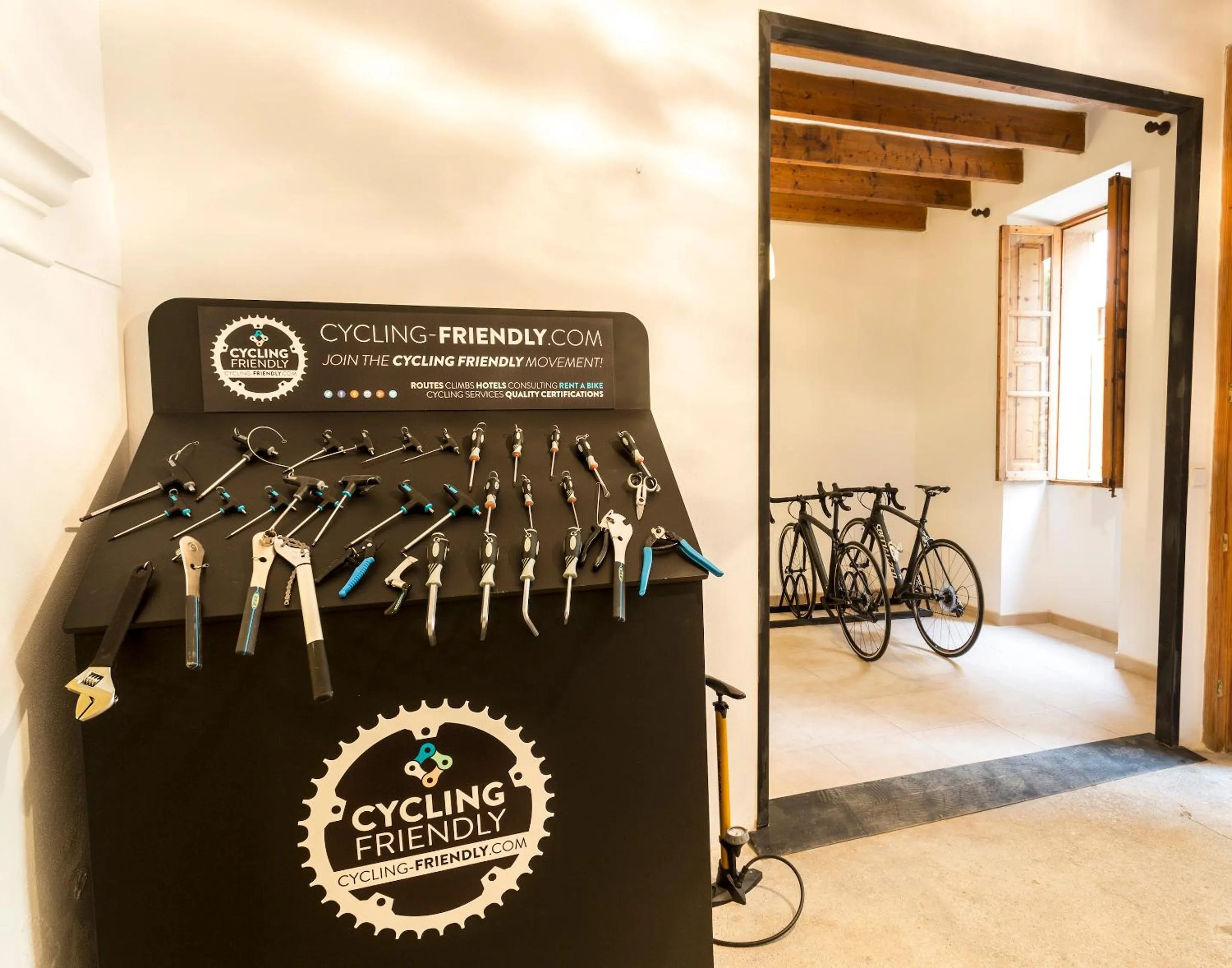 Cycling in Can Joan Capo - Adults Only