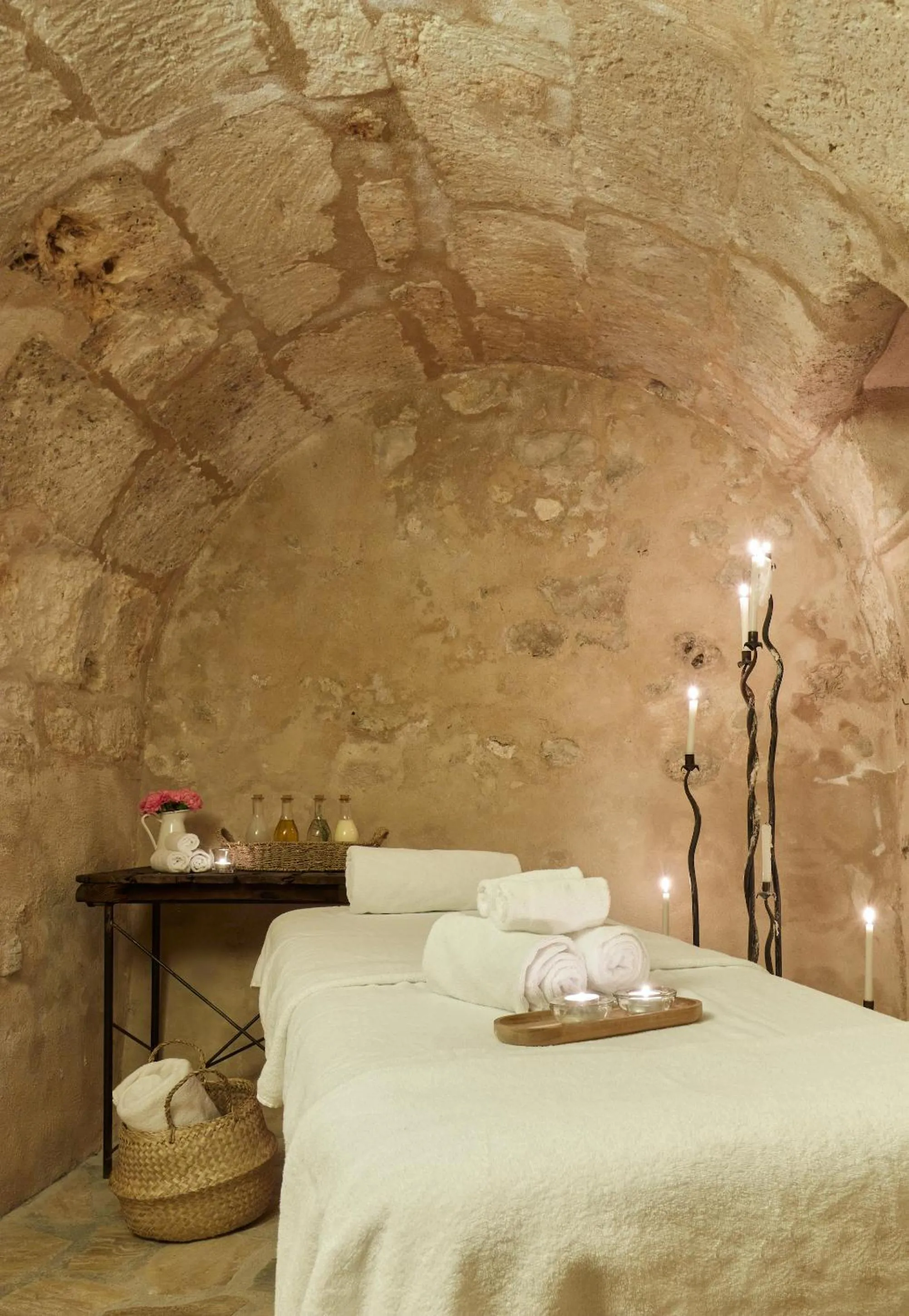 Massage, Bed in Can Joan Capo - Adults Only