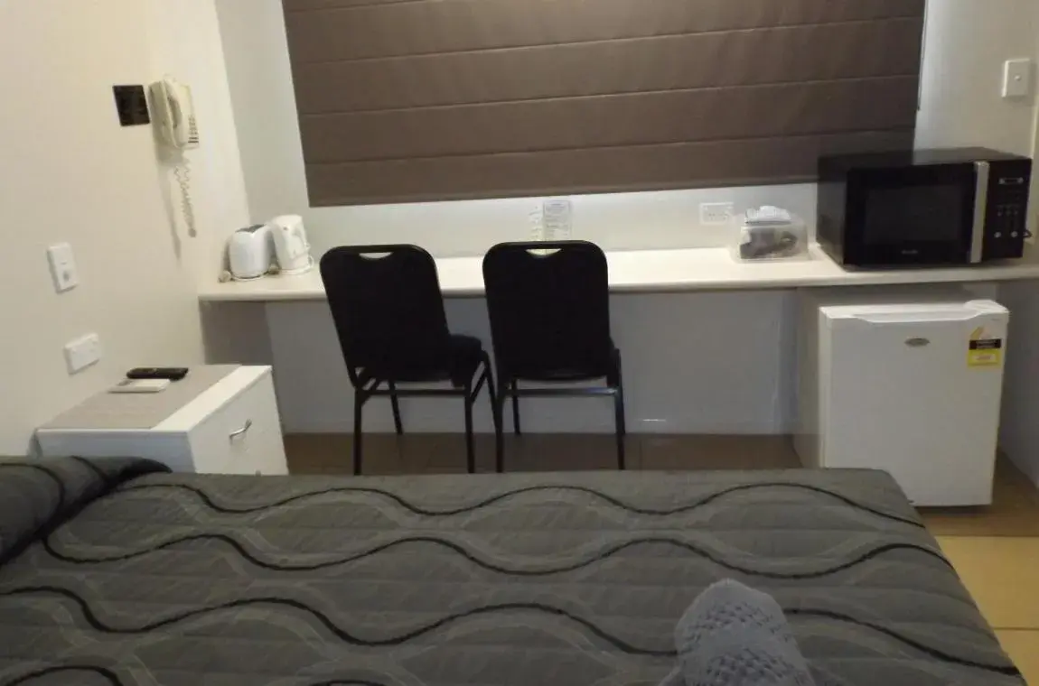 Standard Twin Room in Three Moon Motel Standard Twin Room in Three Moon Motel