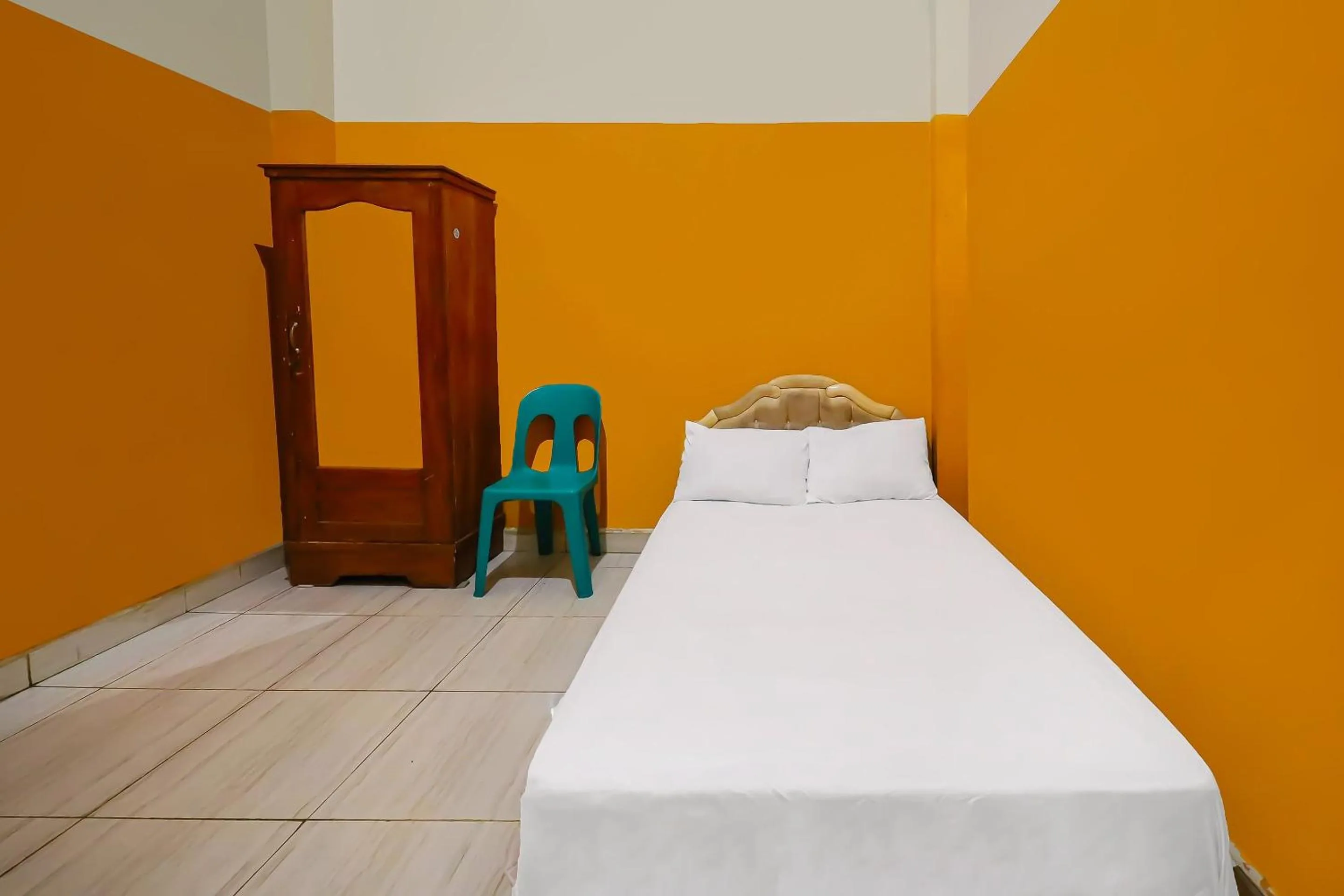 Bedroom, Bed in Hotel O Pondokan Tali Super