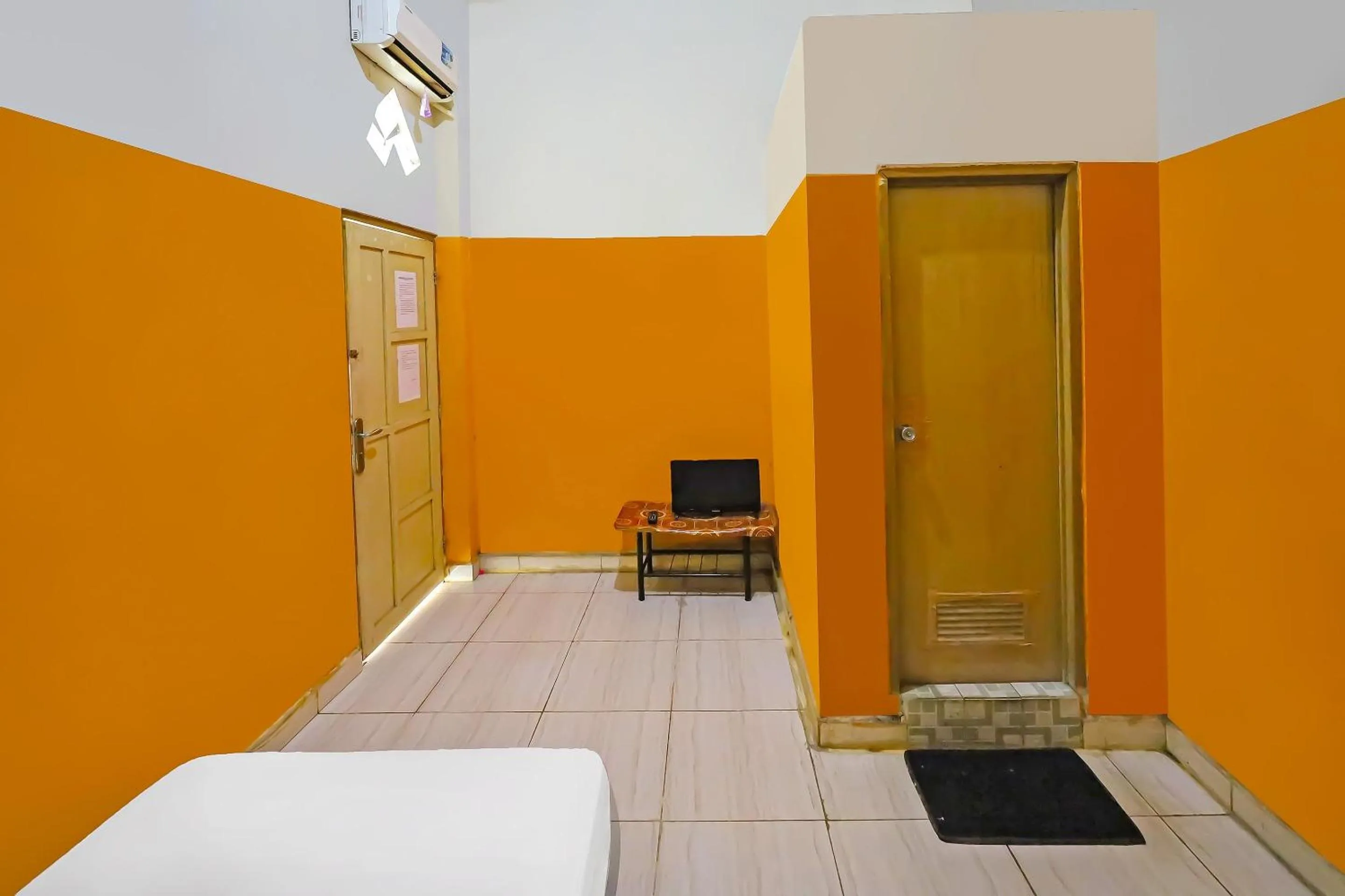 Bedroom, Bed in Hotel O Pondokan Tali Super