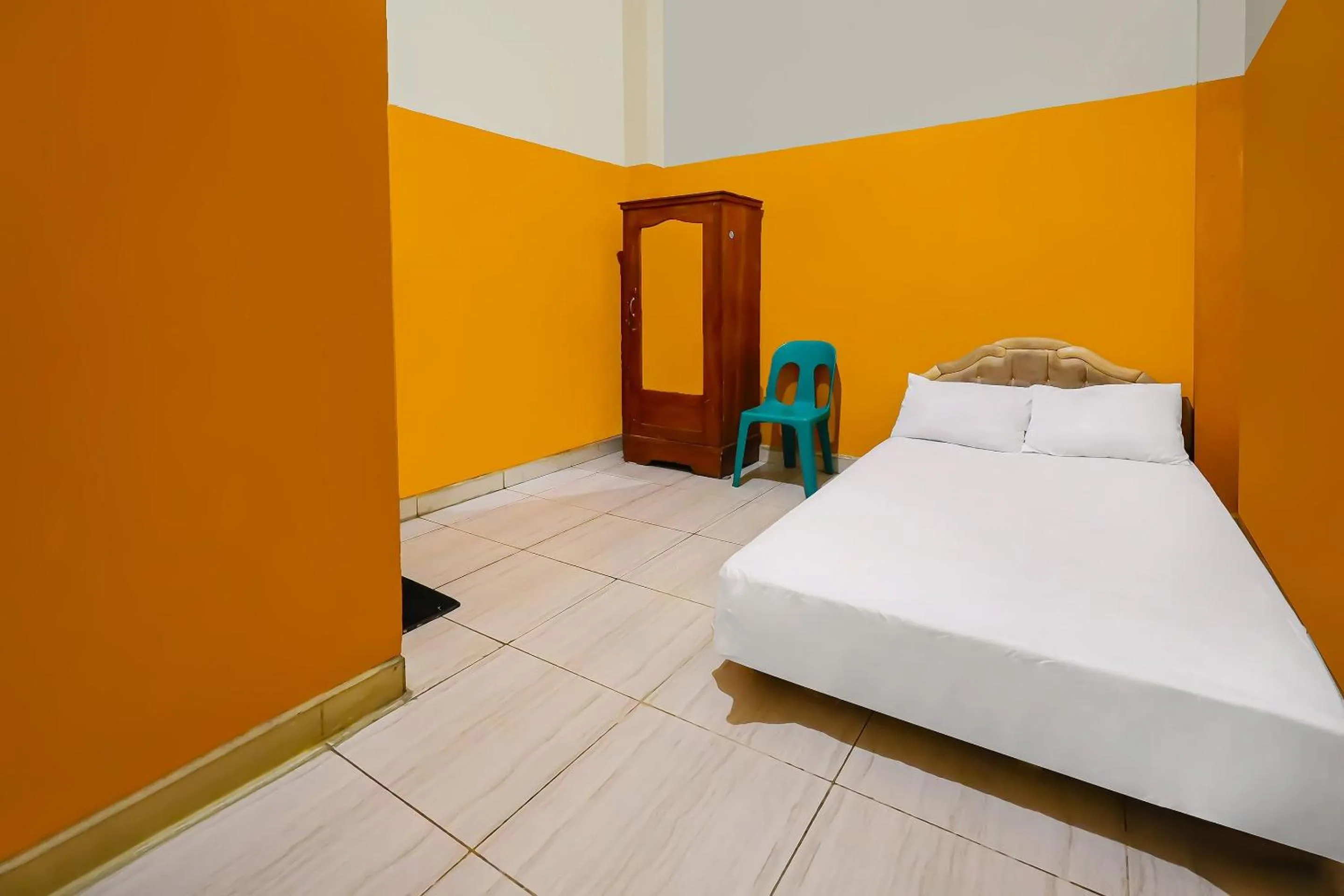 Bedroom, Bed in Hotel O Pondokan Tali Super