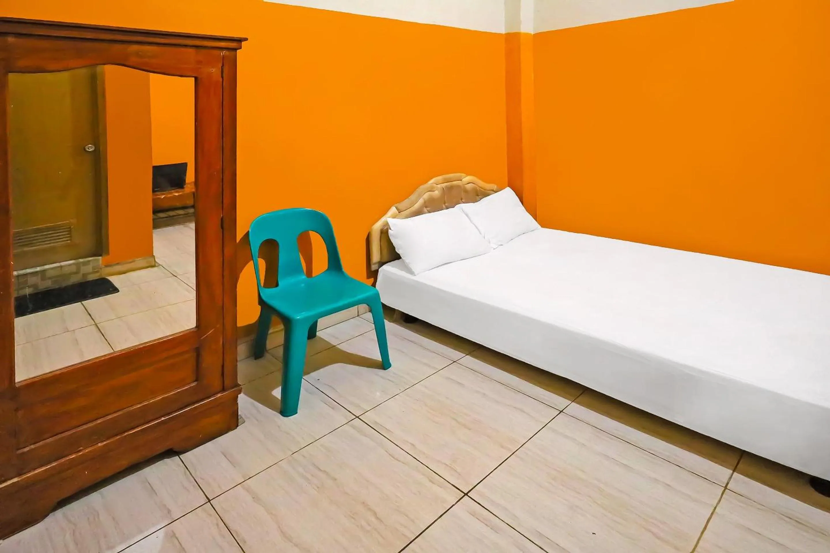 Bedroom, Bed in Hotel O Pondokan Tali Super