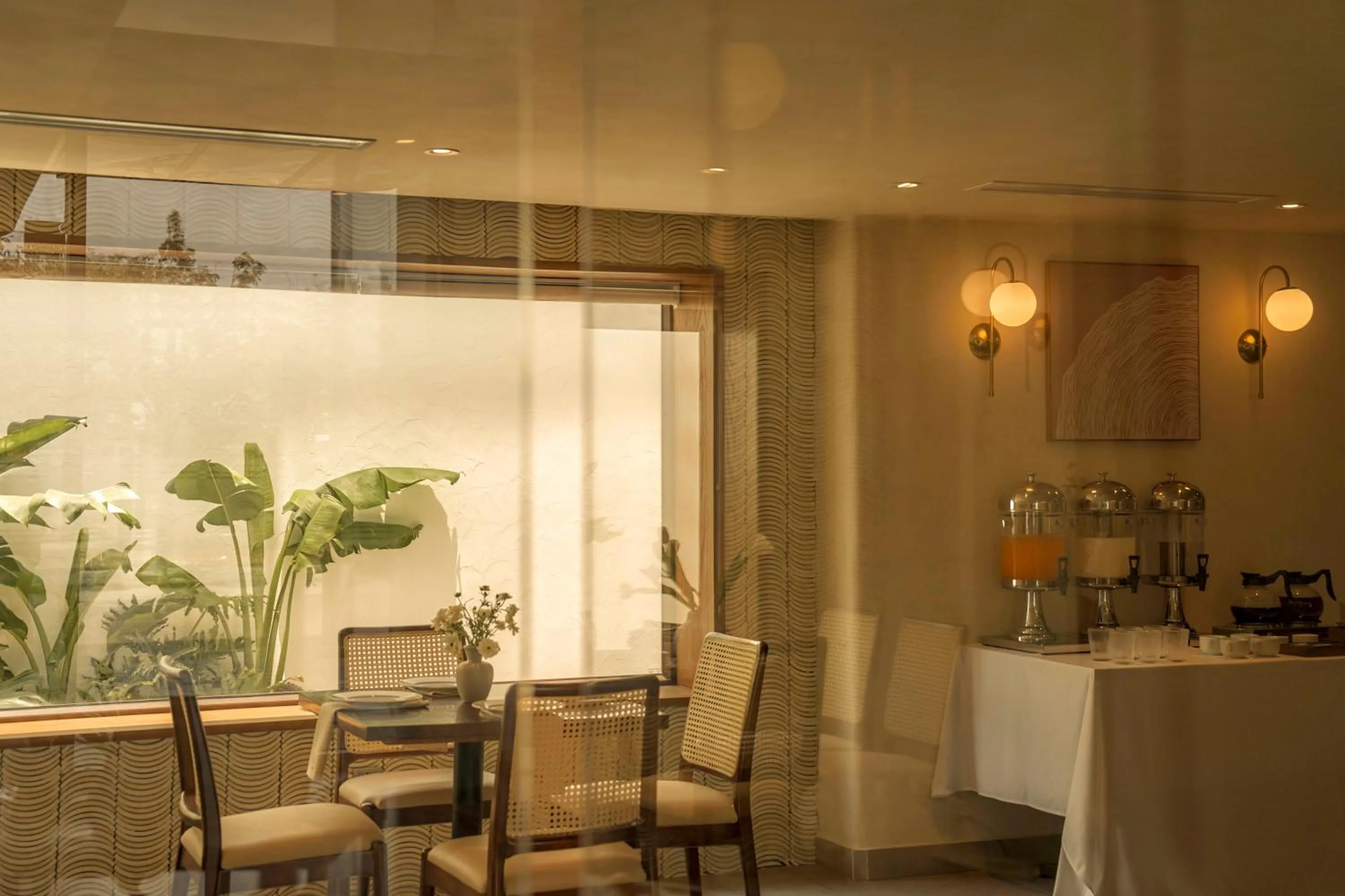 Restaurant/places to eat in RUBENS BOUTIQUE HOTEL