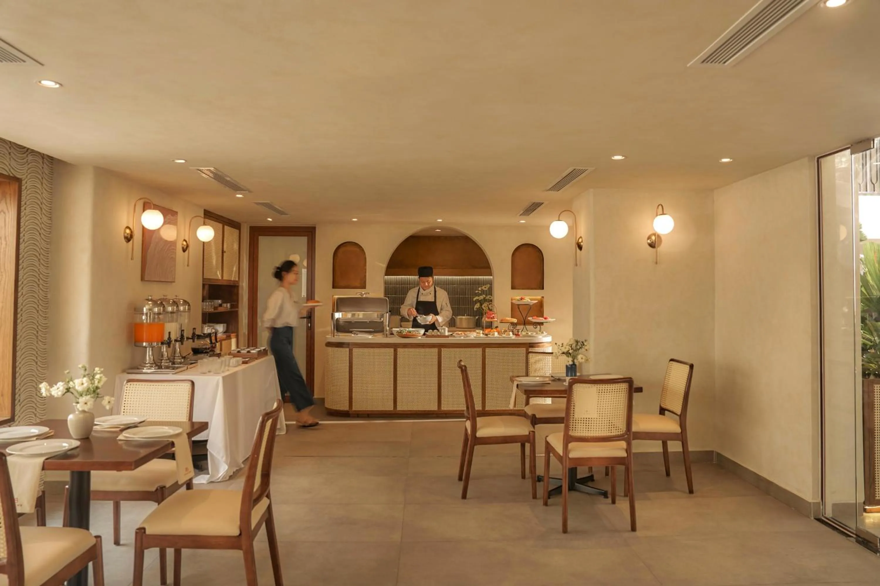 Restaurant/places to eat in RUBENS BOUTIQUE HOTEL