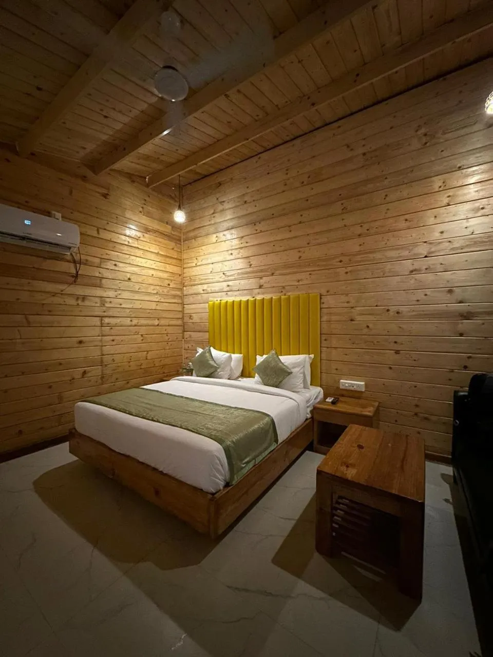 Bedroom, Bed in Dallas Beach Resorts Ashvem Beach