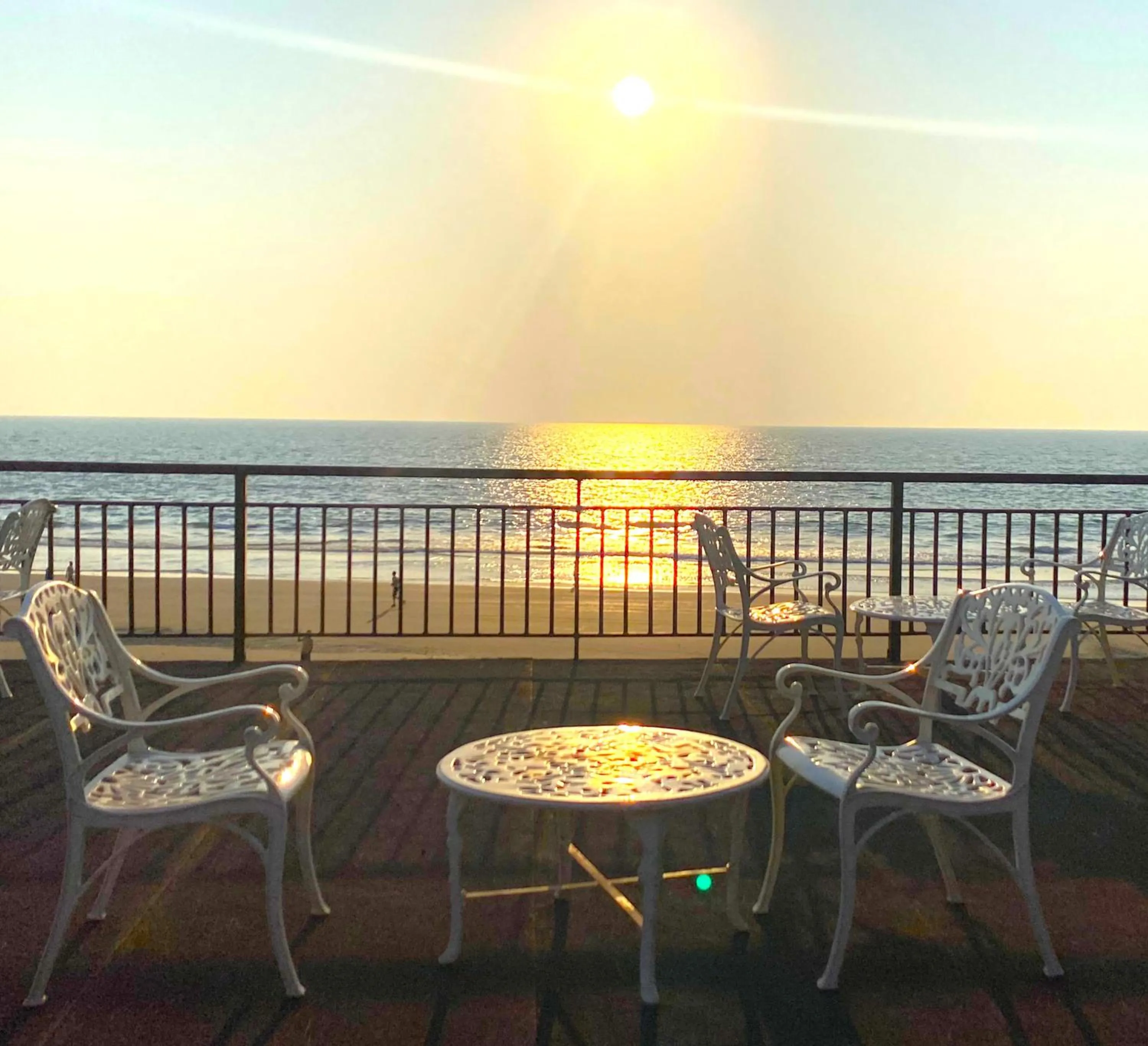 Restaurant/places to eat in Dallas Beach Resorts Ashvem Beach