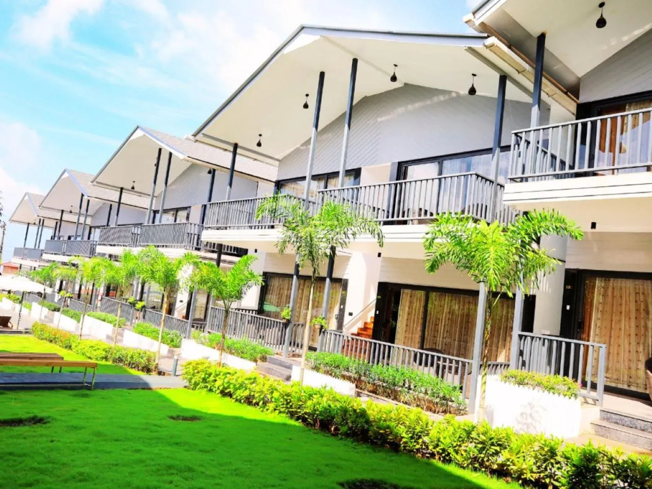 Garden view in Dallas Beach Resorts Ashvem Beach