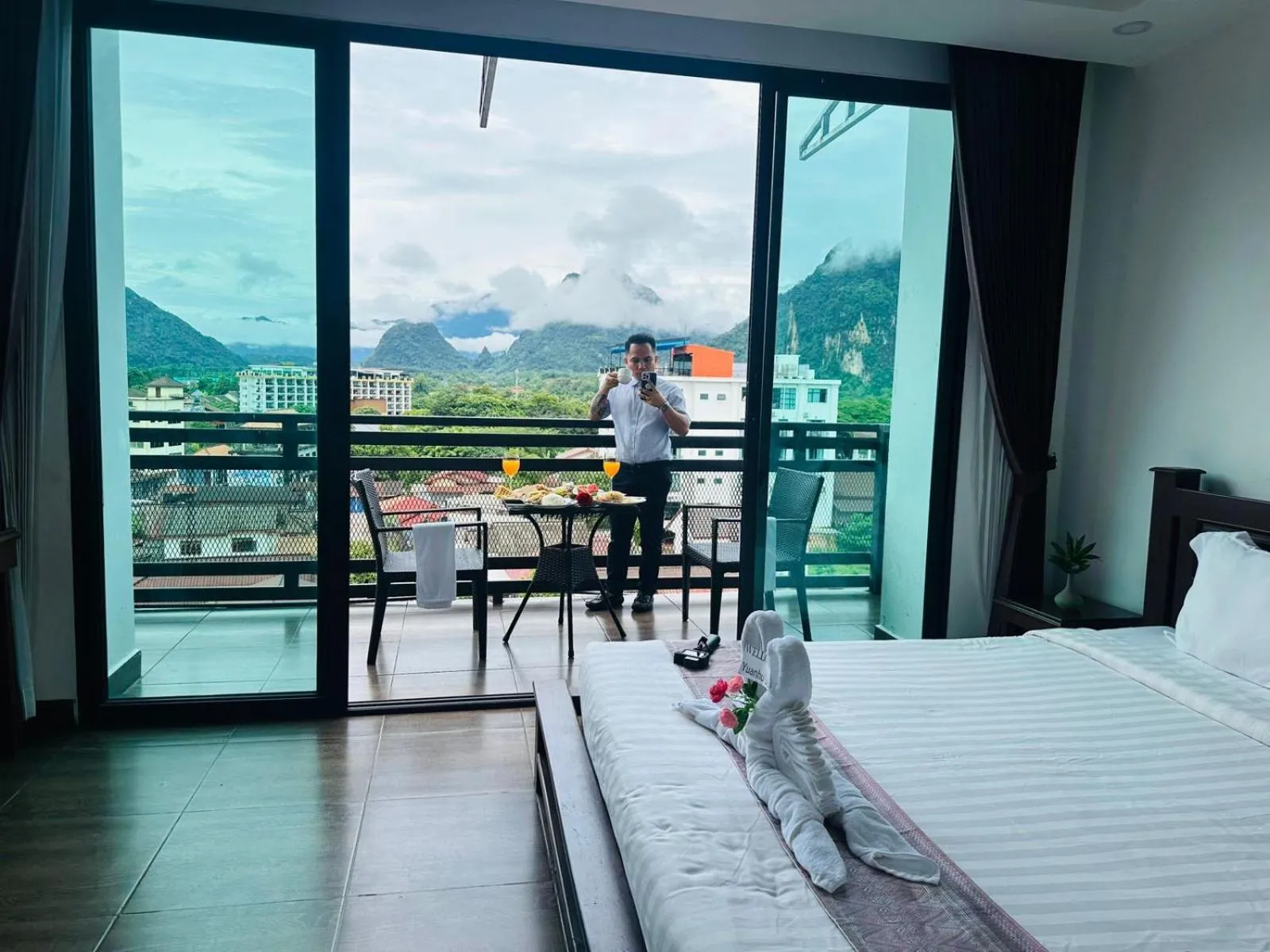 Bed in VANG VIENG TOPVIEW HOTEL