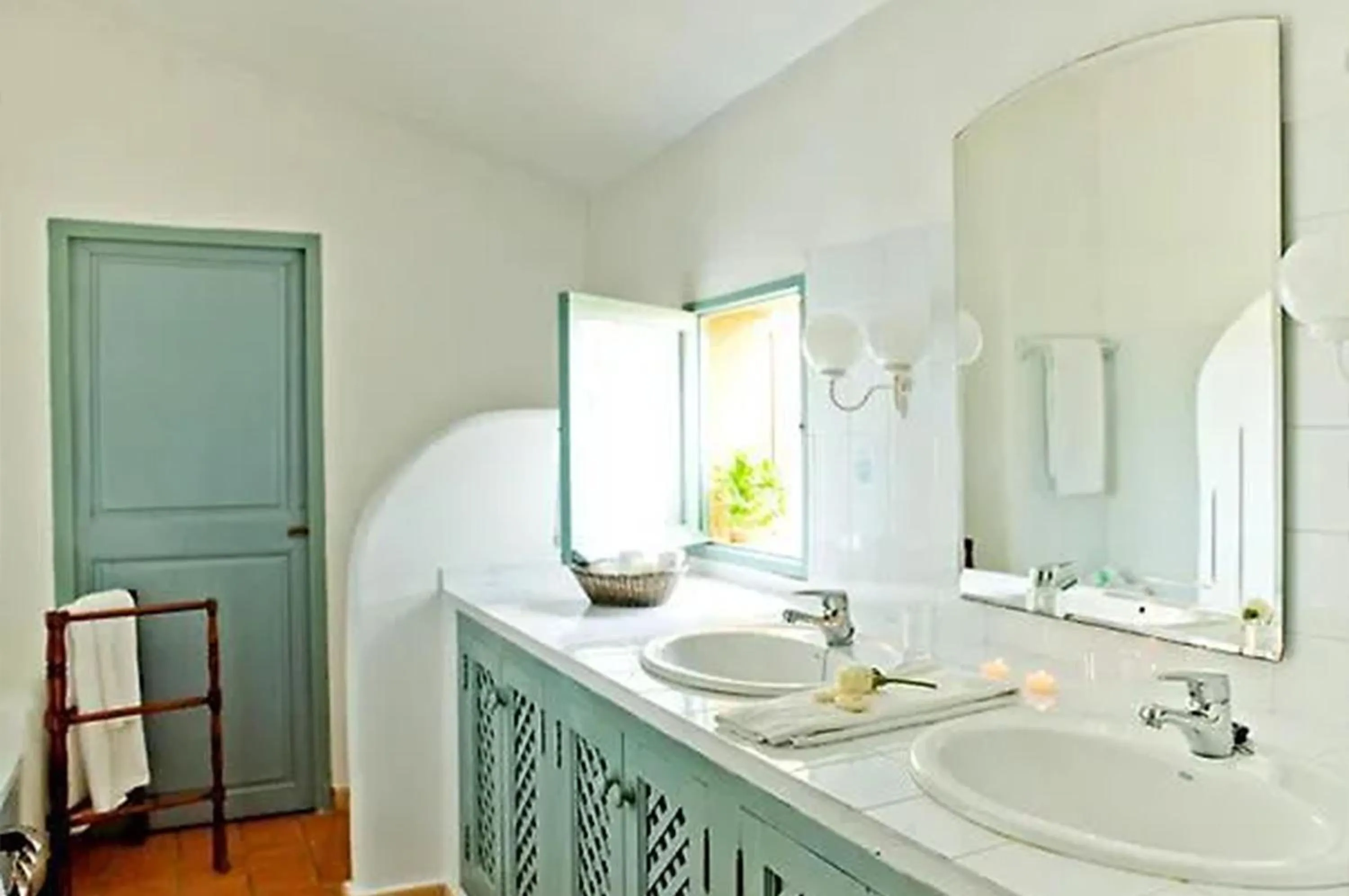 Reserva Rotana Golf Resort