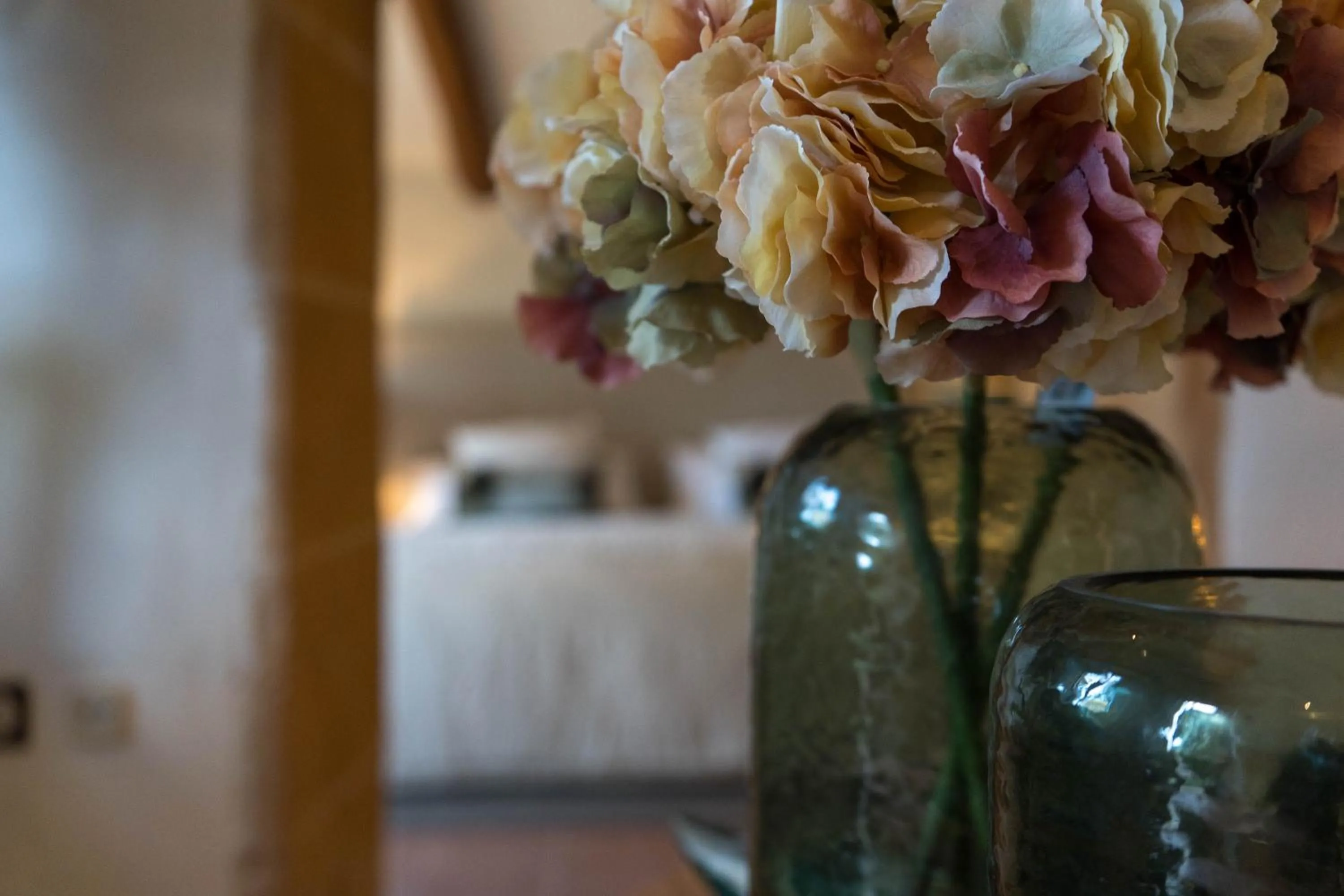 Bed in Reserva Rotana Golf Resort