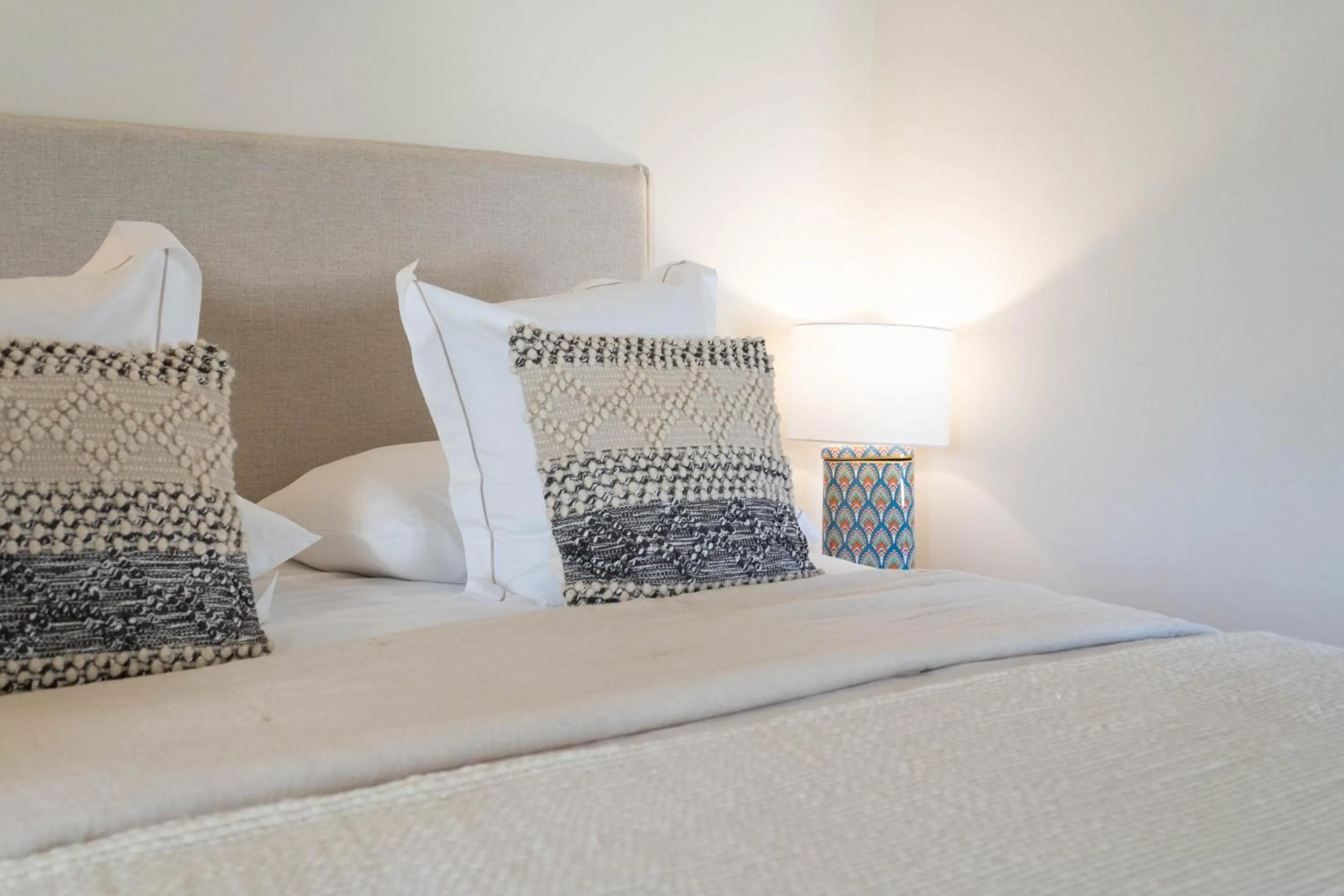 Bed in Reserva Rotana Golf Resort