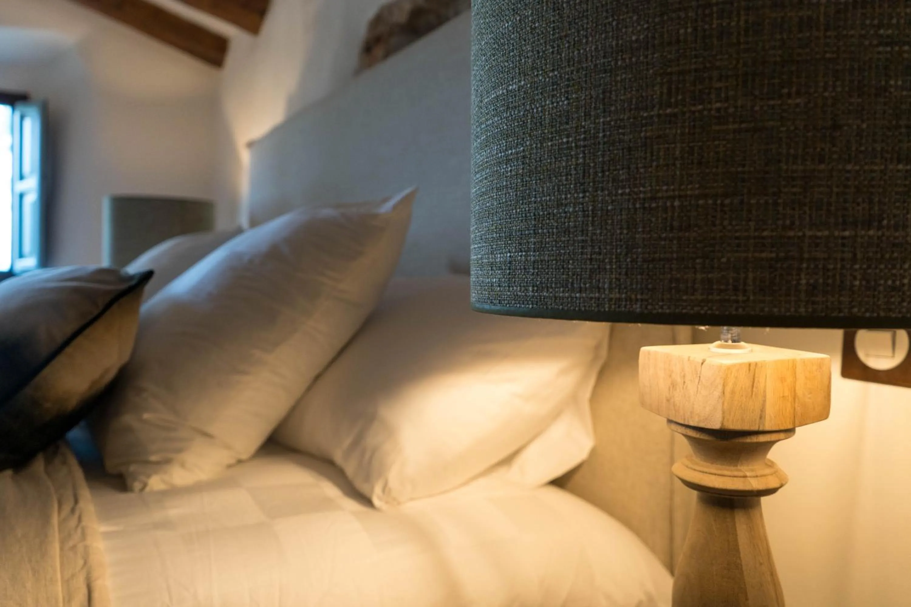 Bed in Reserva Rotana Golf Resort