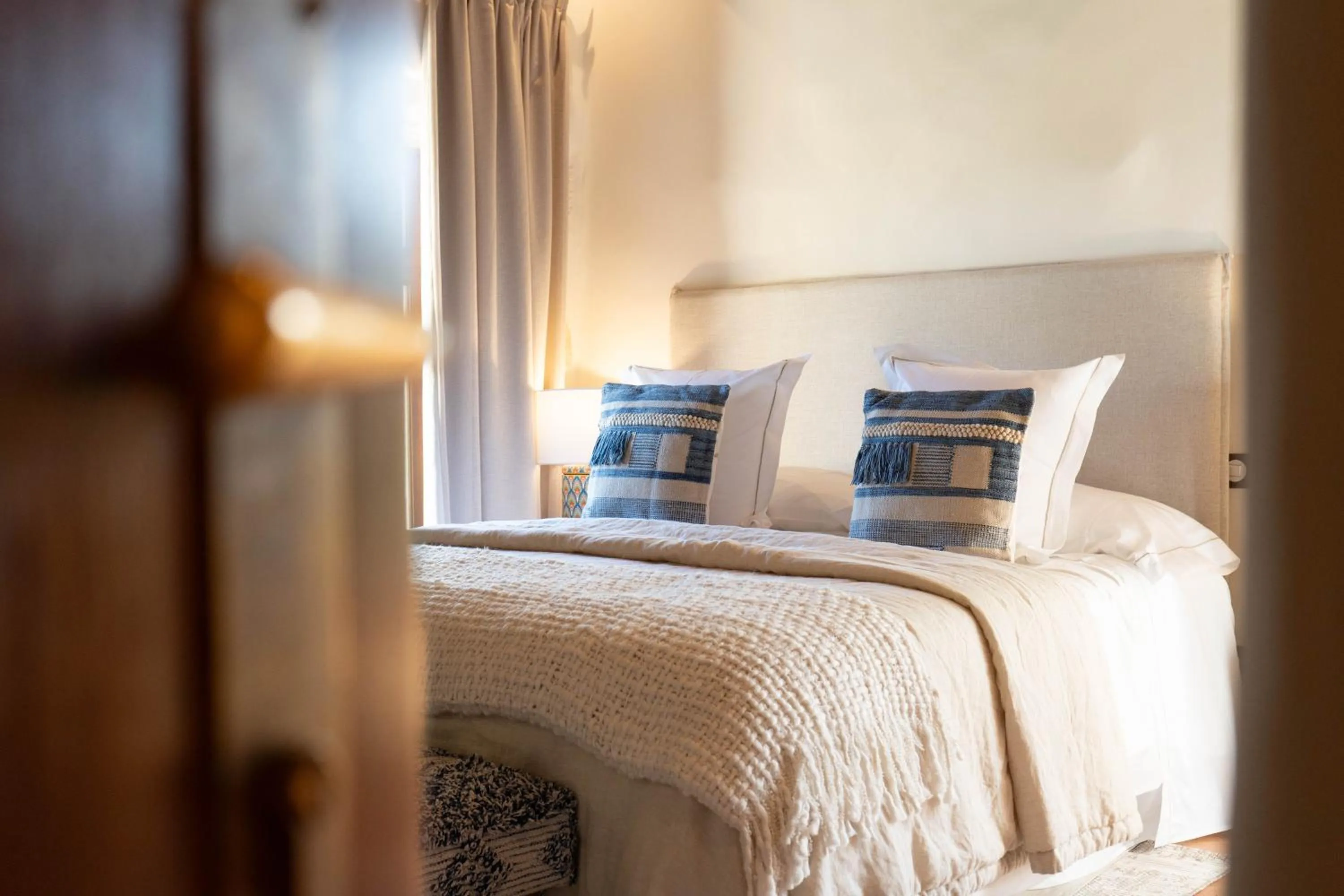 Bed in Reserva Rotana Golf Resort