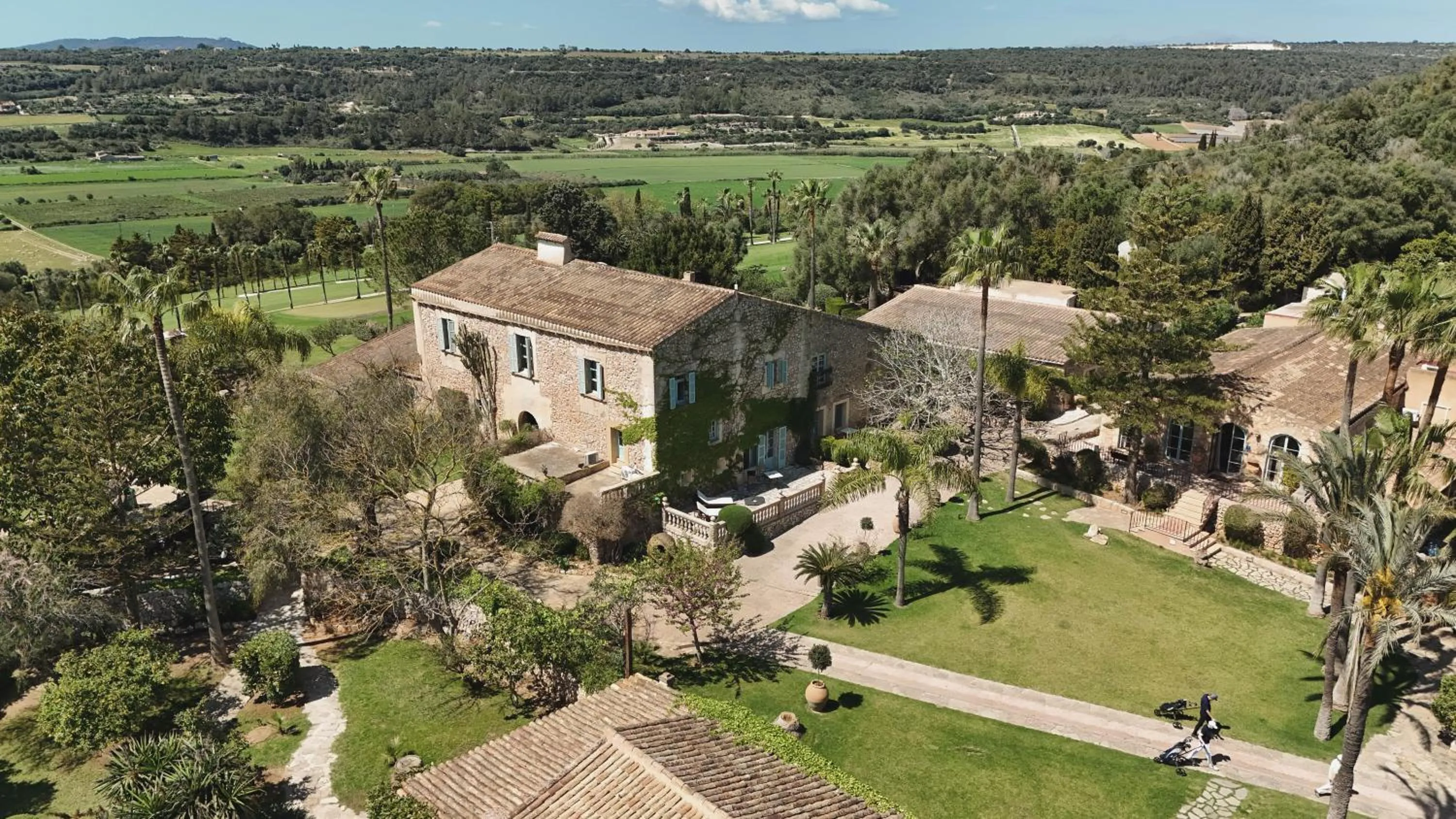 Property building in Reserva Rotana Golf Resort