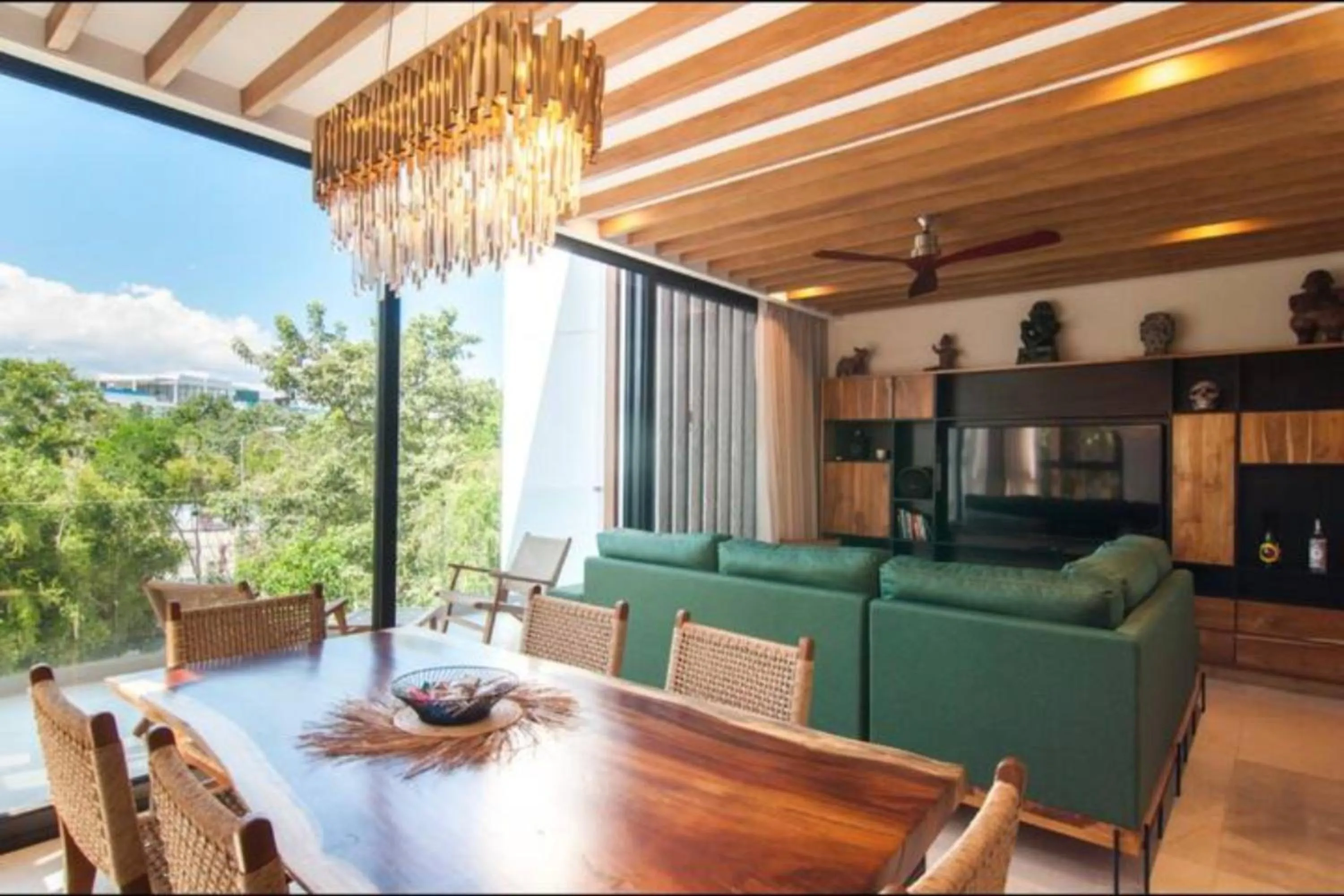 Living room in Spectacular Apartment Quiet Area Pool & Gym PURE 301