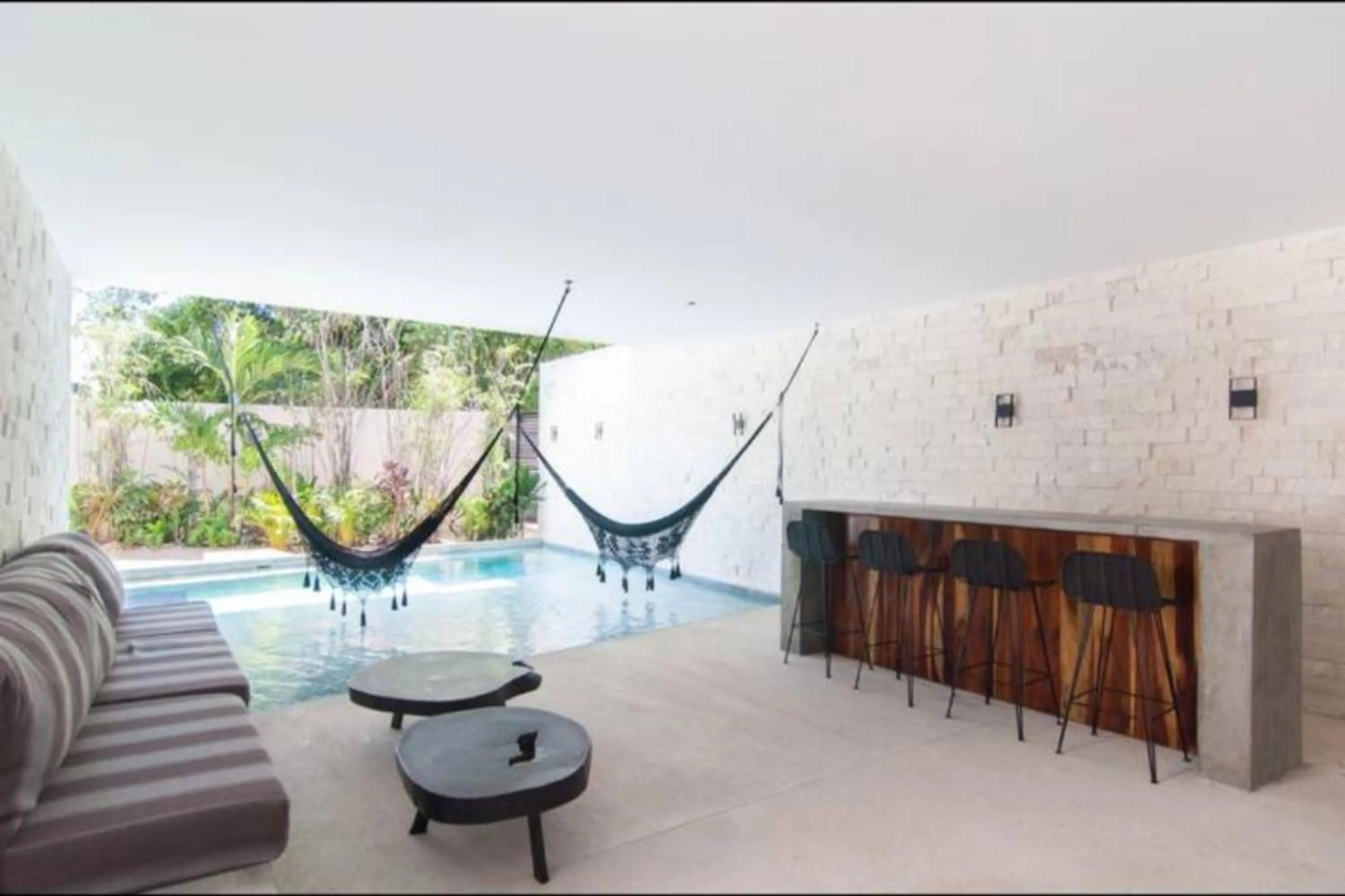 Seating area in Spectacular Apartment Quiet Area Pool & Gym PURE 301