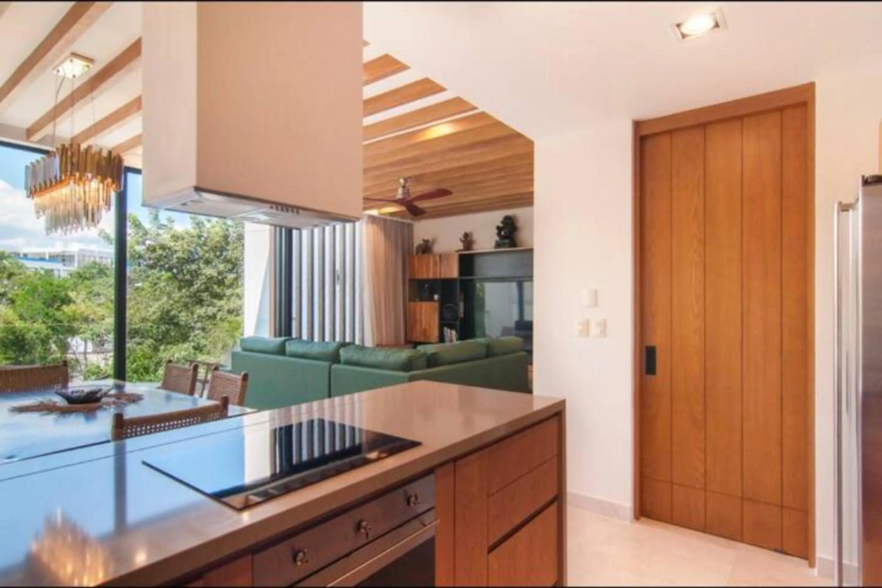 Kitchen or kitchenette in Spectacular Apartment Quiet Area Pool & Gym PURE 301