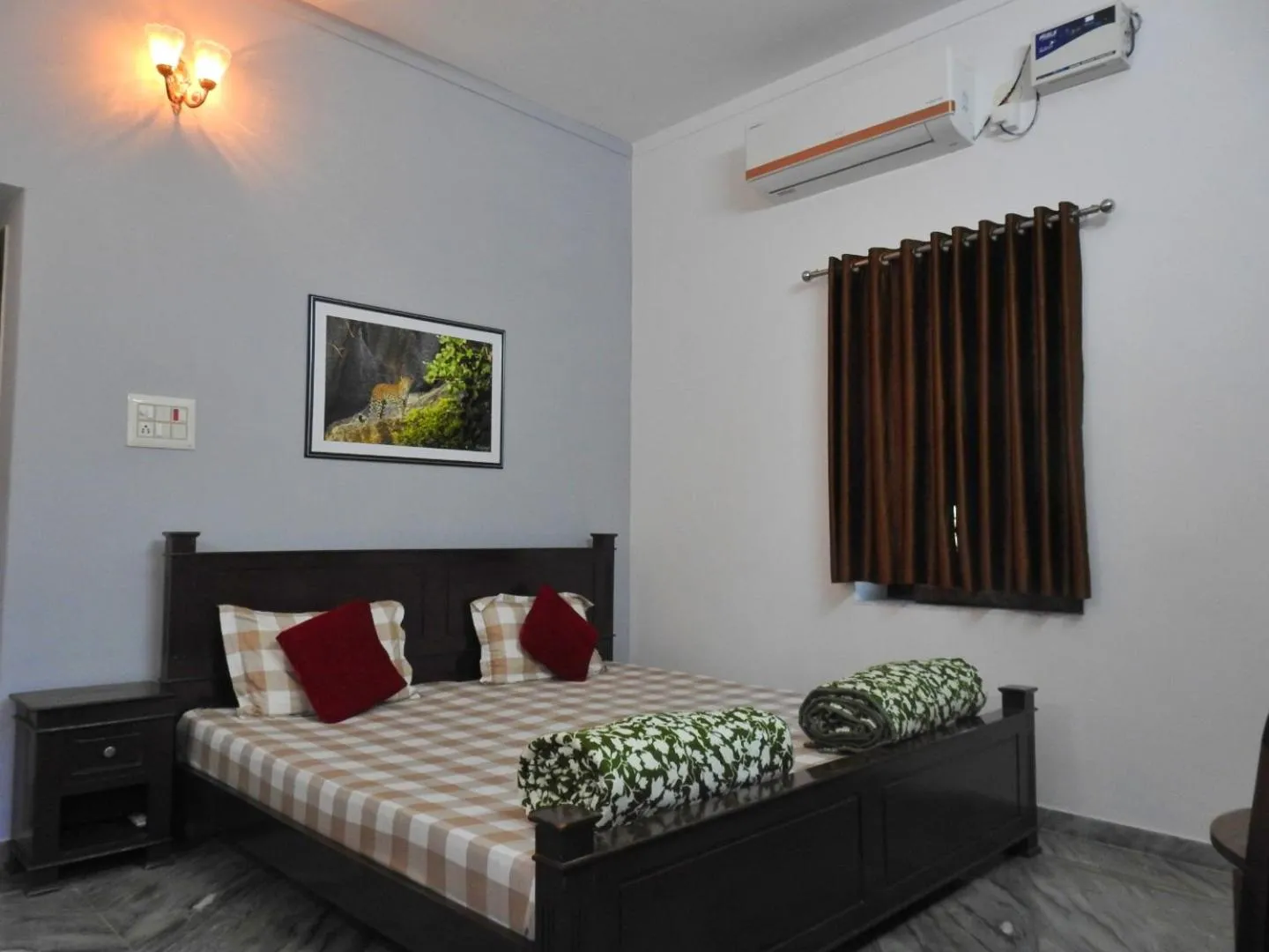 Bed in Jawai Leopard Villa