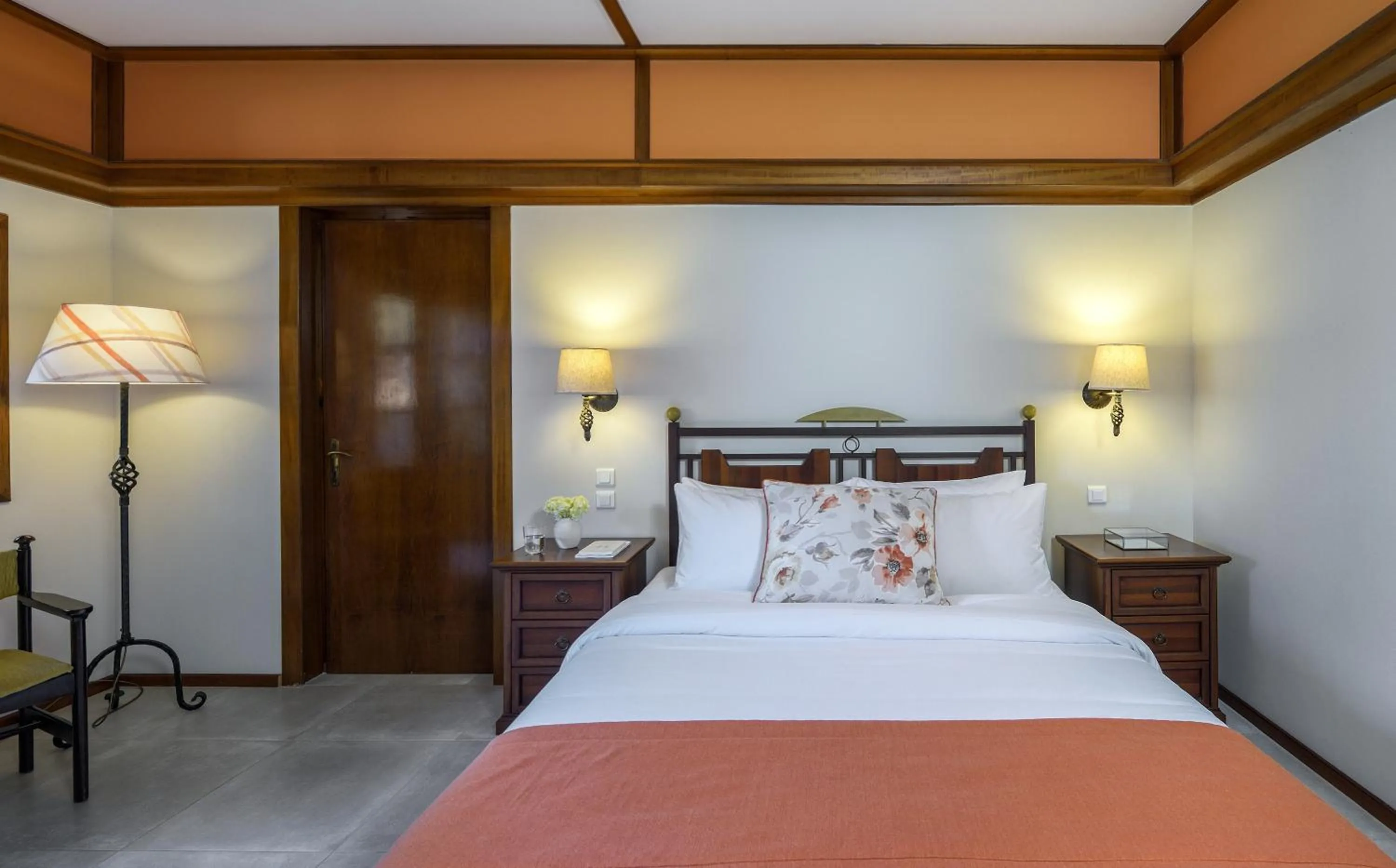 Bed in Simantro Resort