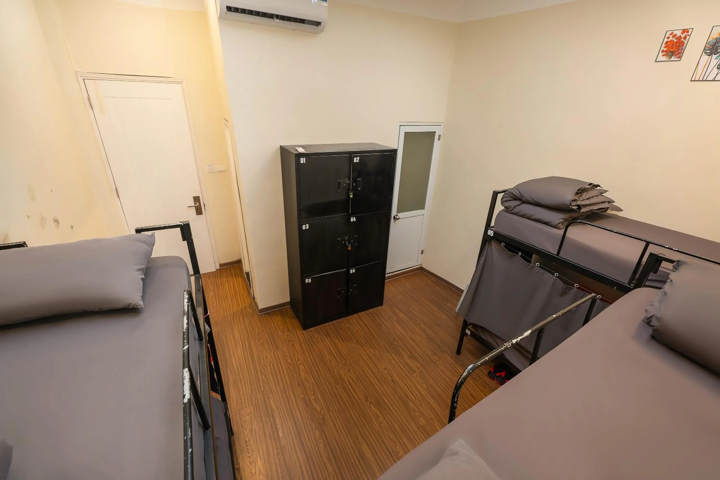 Breakfast in Queen Cafe Hotel & Pub