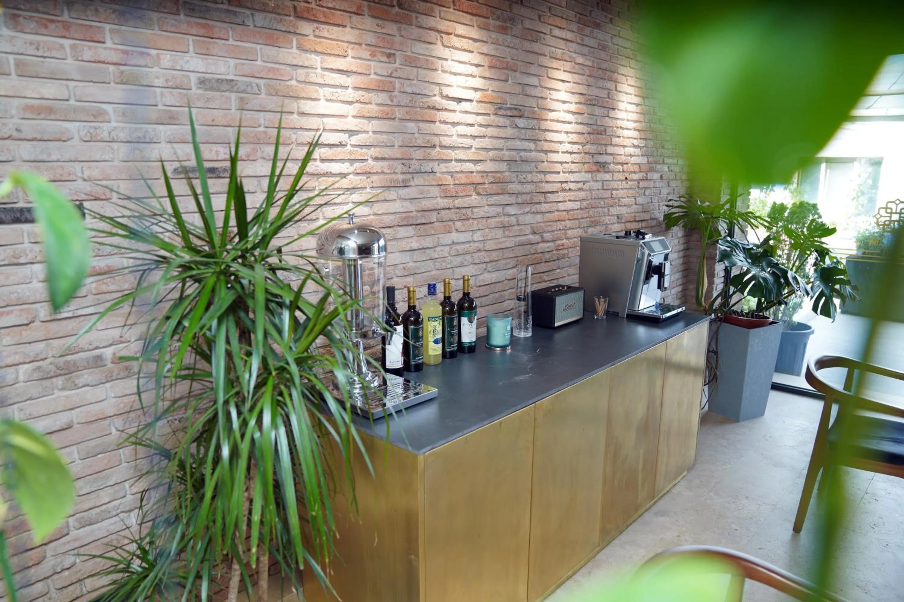 Coffee/tea facilities in Hotel Tiflisi Inn