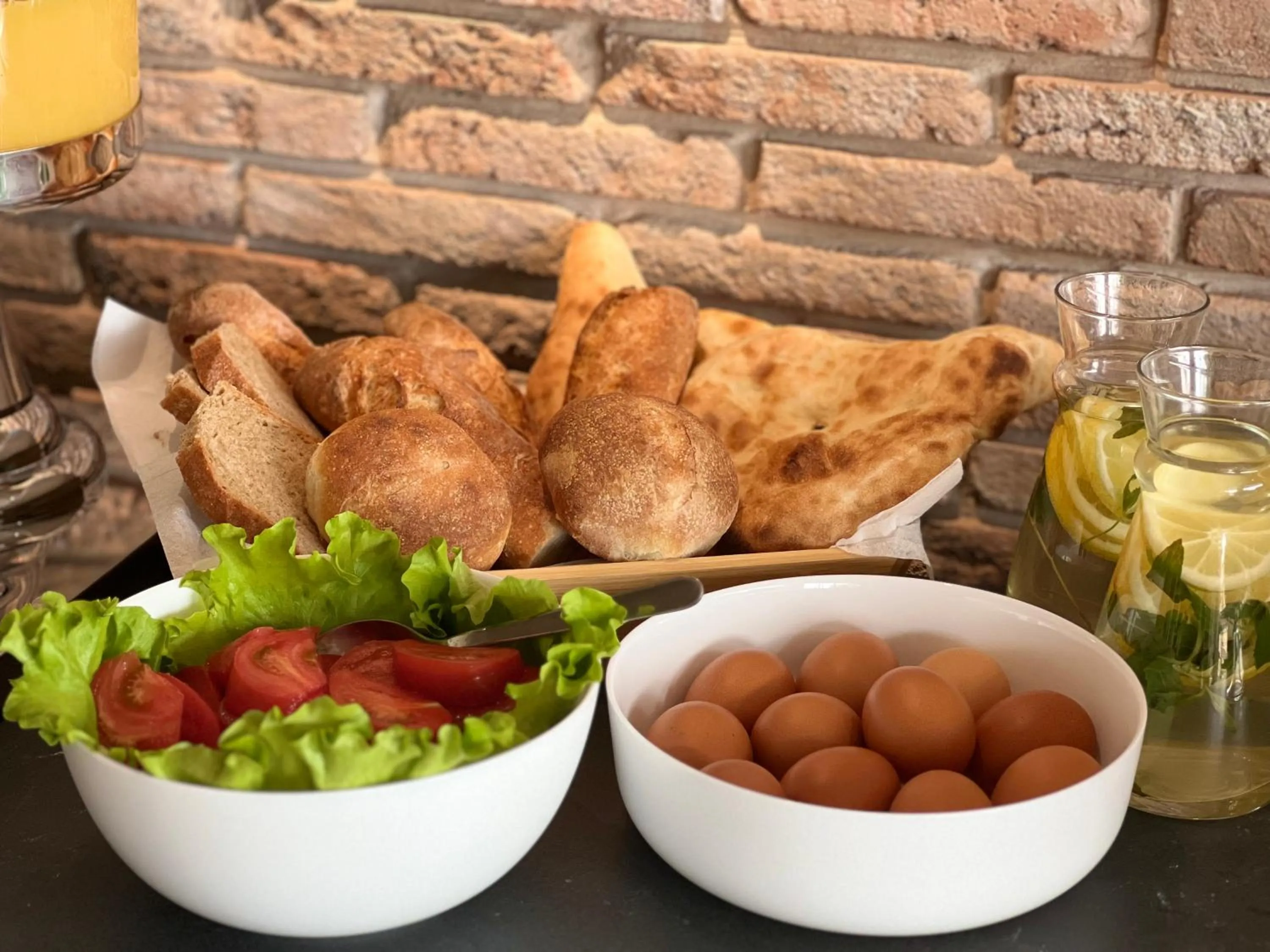 Food and drinks in Hotel Tiflisi Inn