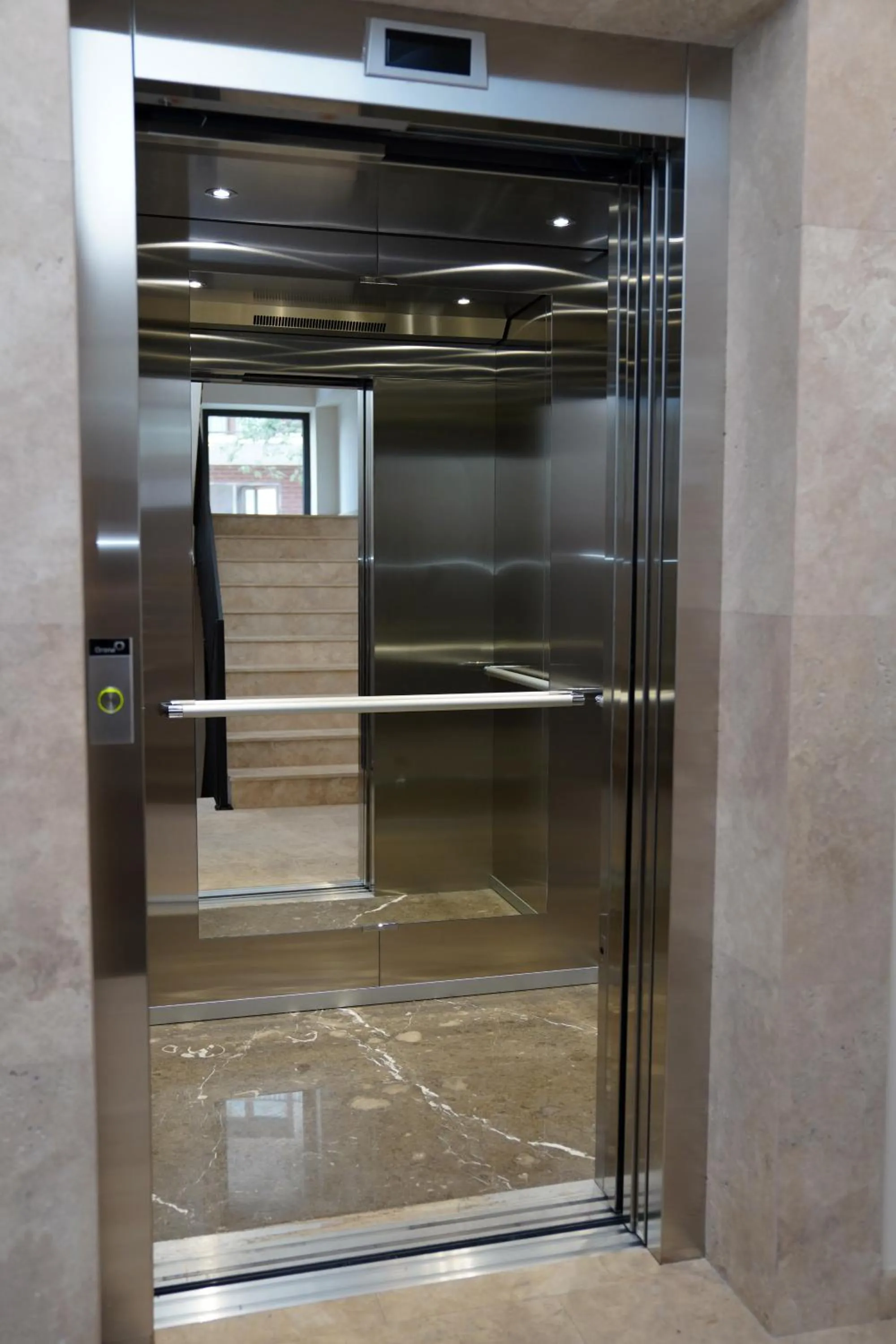 elevator in Hotel Tiflisi Inn